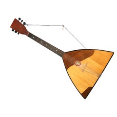 Antica balalaika nazionale ucraina a 6 corde in mogano, palissandro e pino