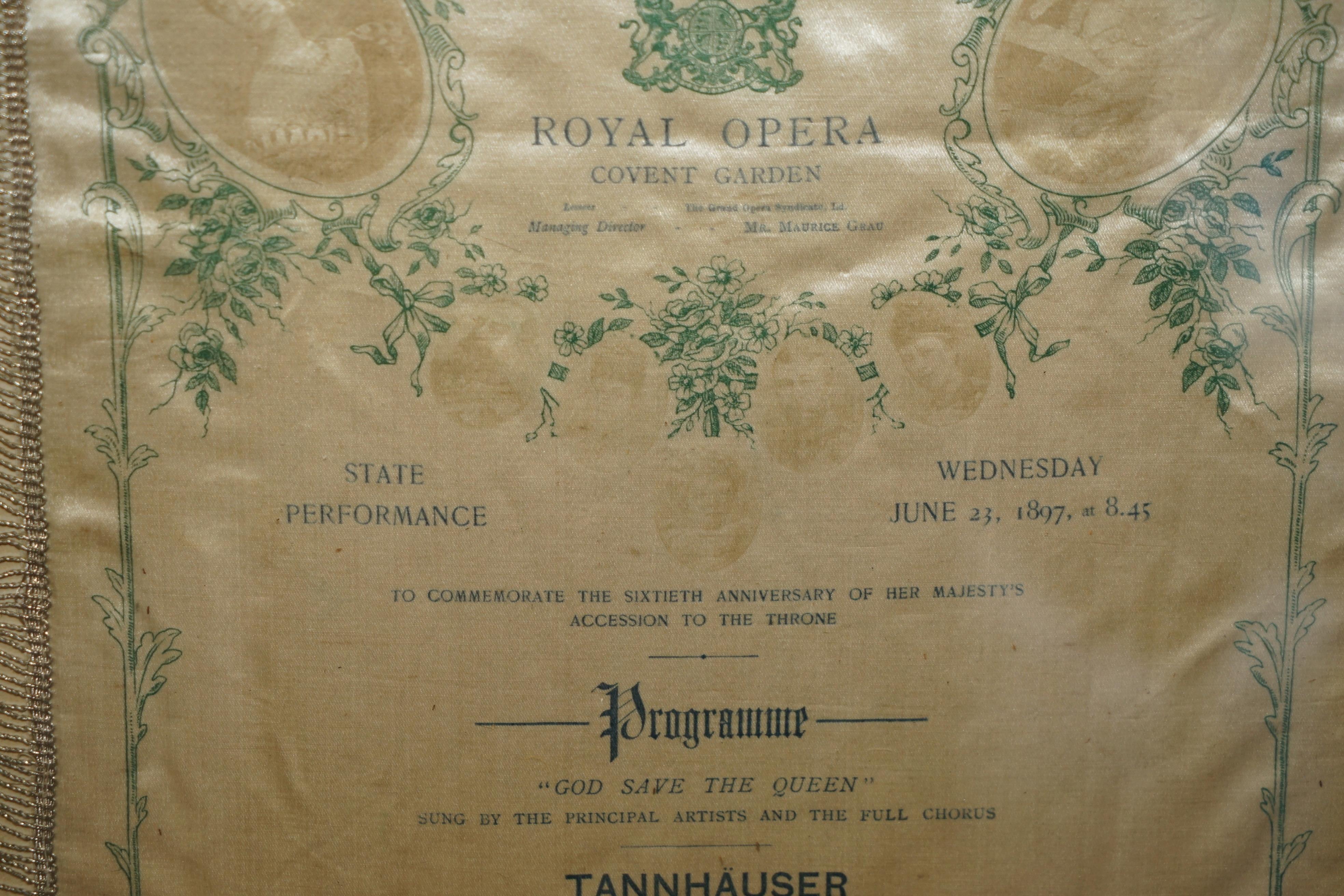 Fait main L'ANTiQUE 60{}E{} ANNIVERSARY OF QUEEN VICTORIA DIAMOND JUBILEE ROYAL OPERA PROGRAMME en vente