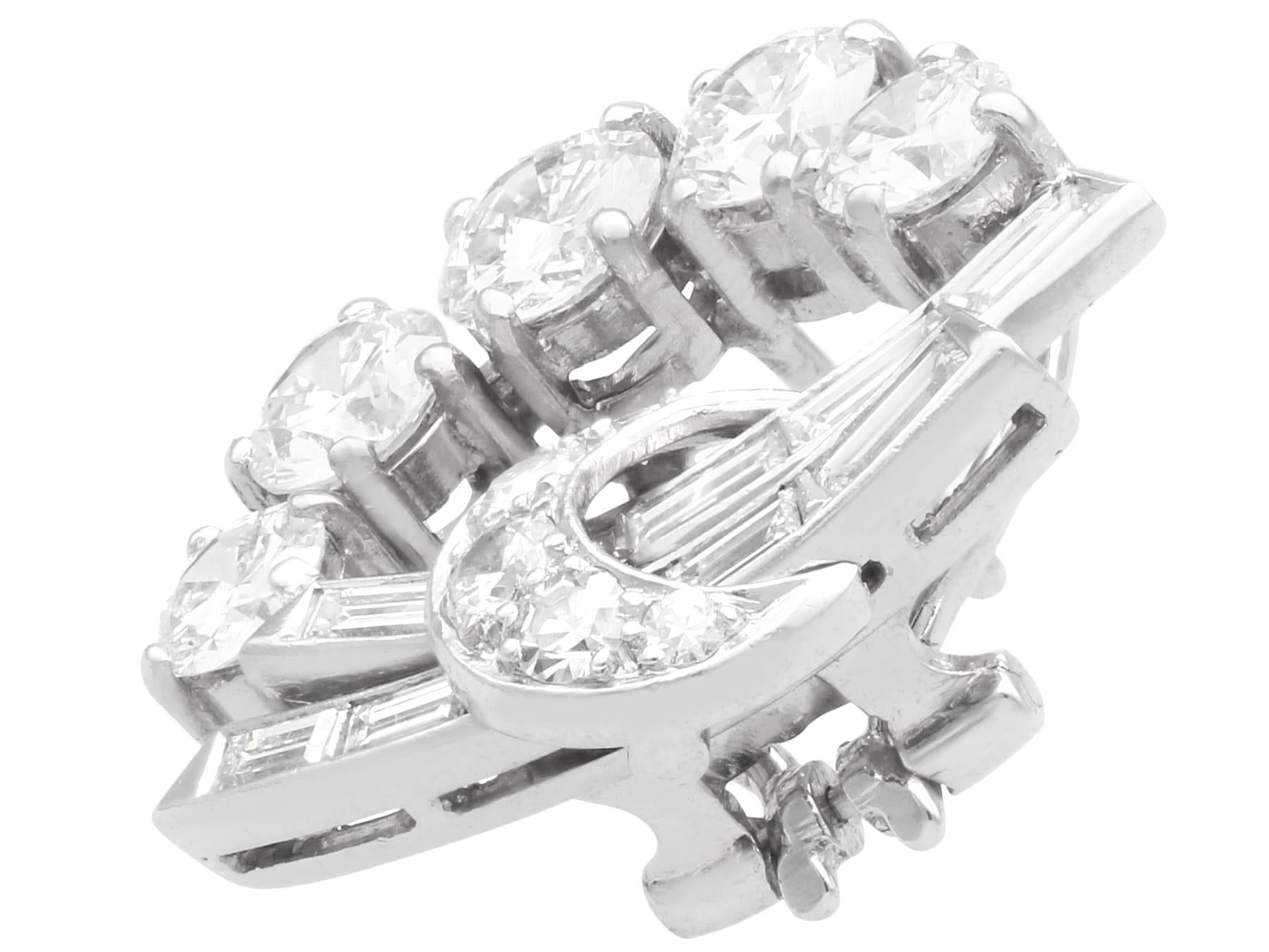 Taille ronde Boucles d'oreilles anciennes en platine et diamants 6,18 carats, c. 1935 en vente