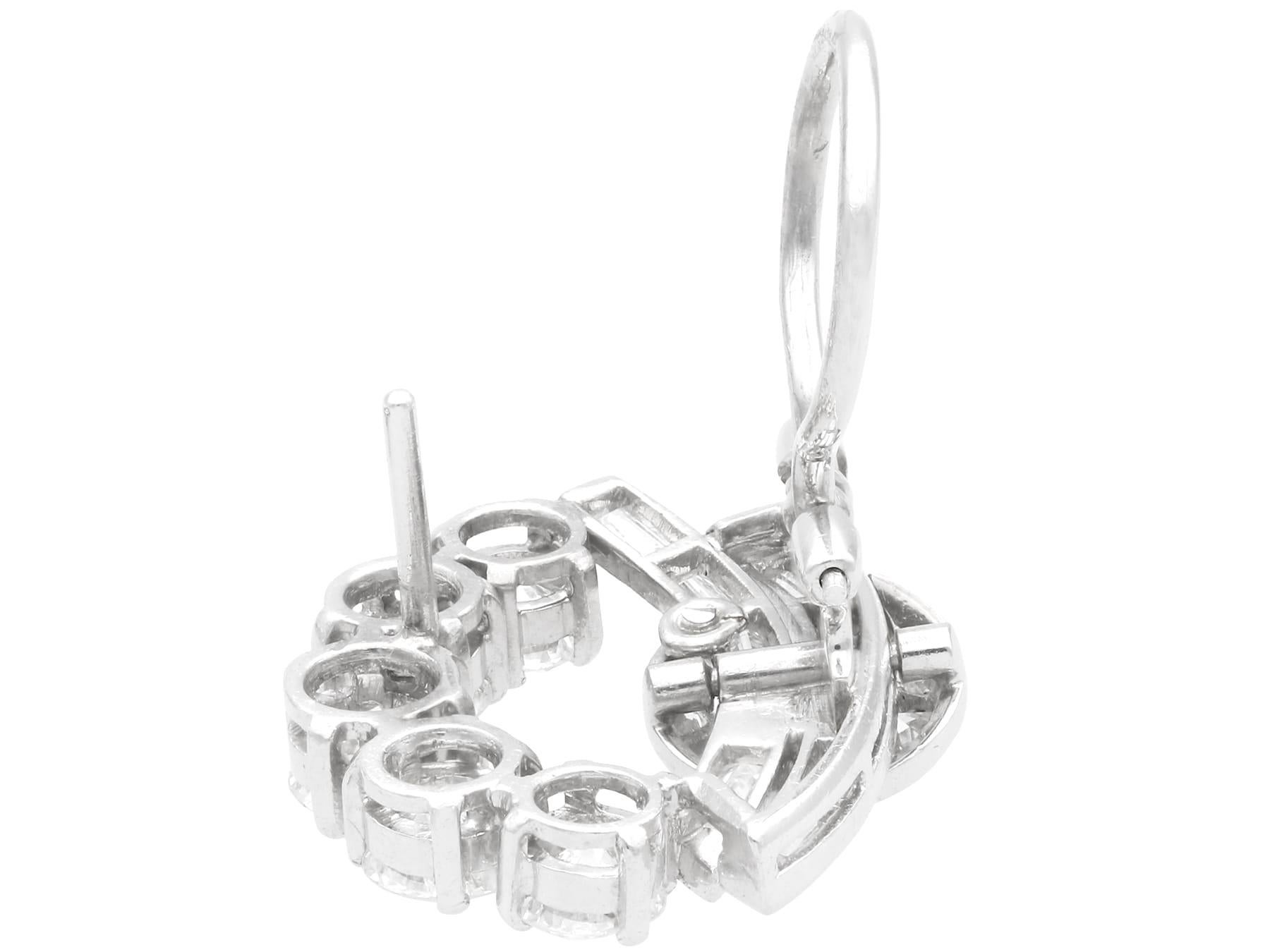 Boucles d'oreilles anciennes en platine et diamants 6,18 carats, c. 1935 Unisexe en vente