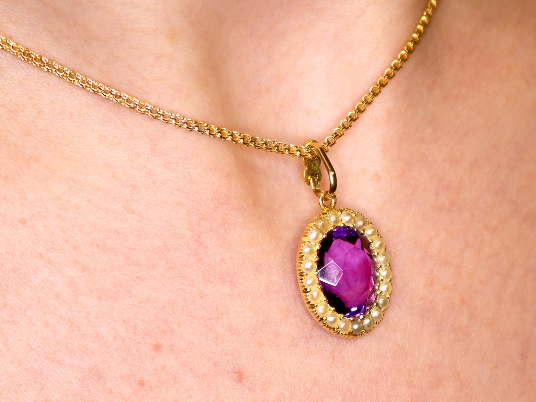 Antique 6.56 Carat Amethyst and Pearl Yellow Gold Pendant For Sale 2