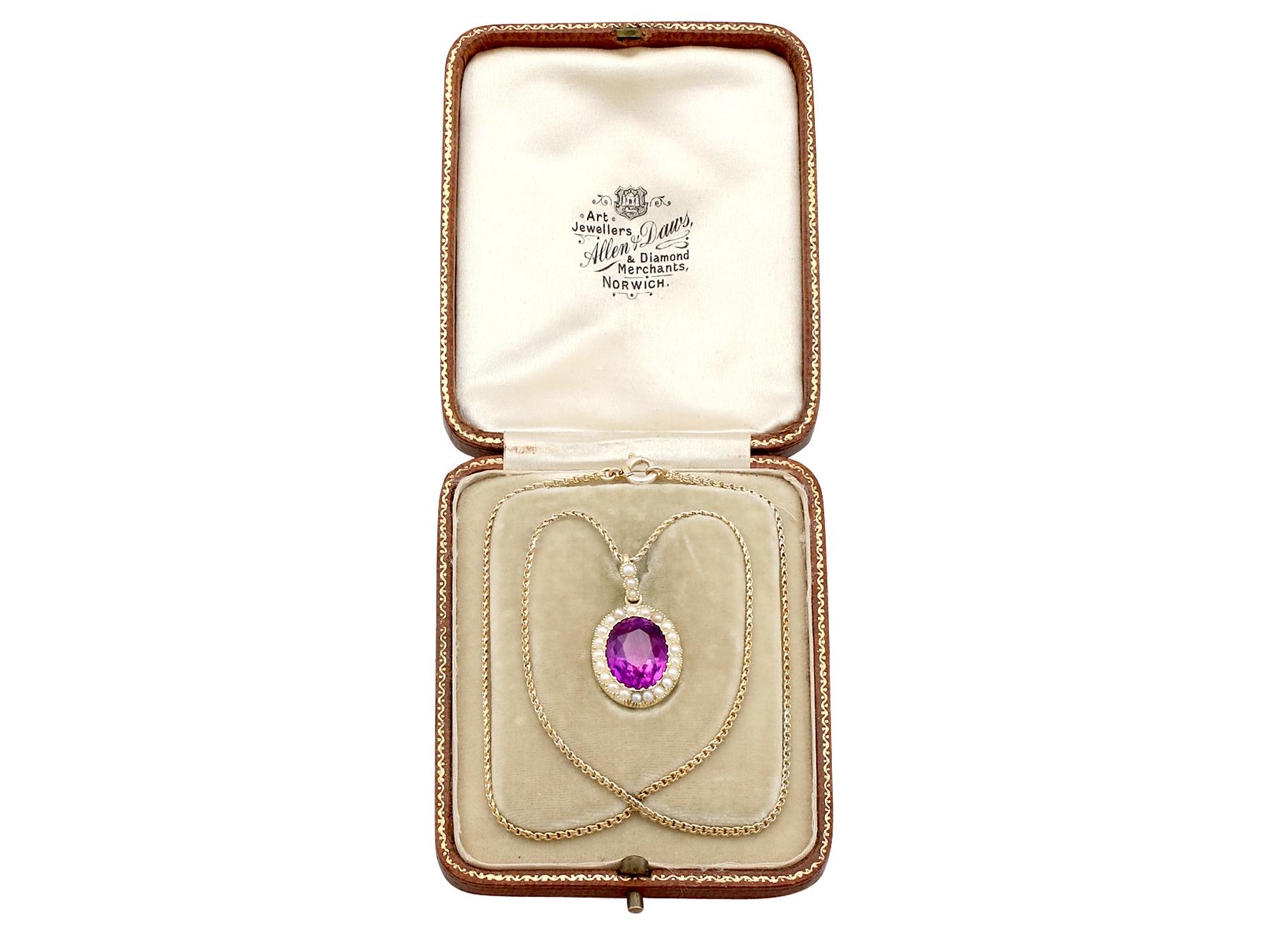 Antique 6.56 Carat Amethyst and Pearl Yellow Gold Pendant For Sale 3