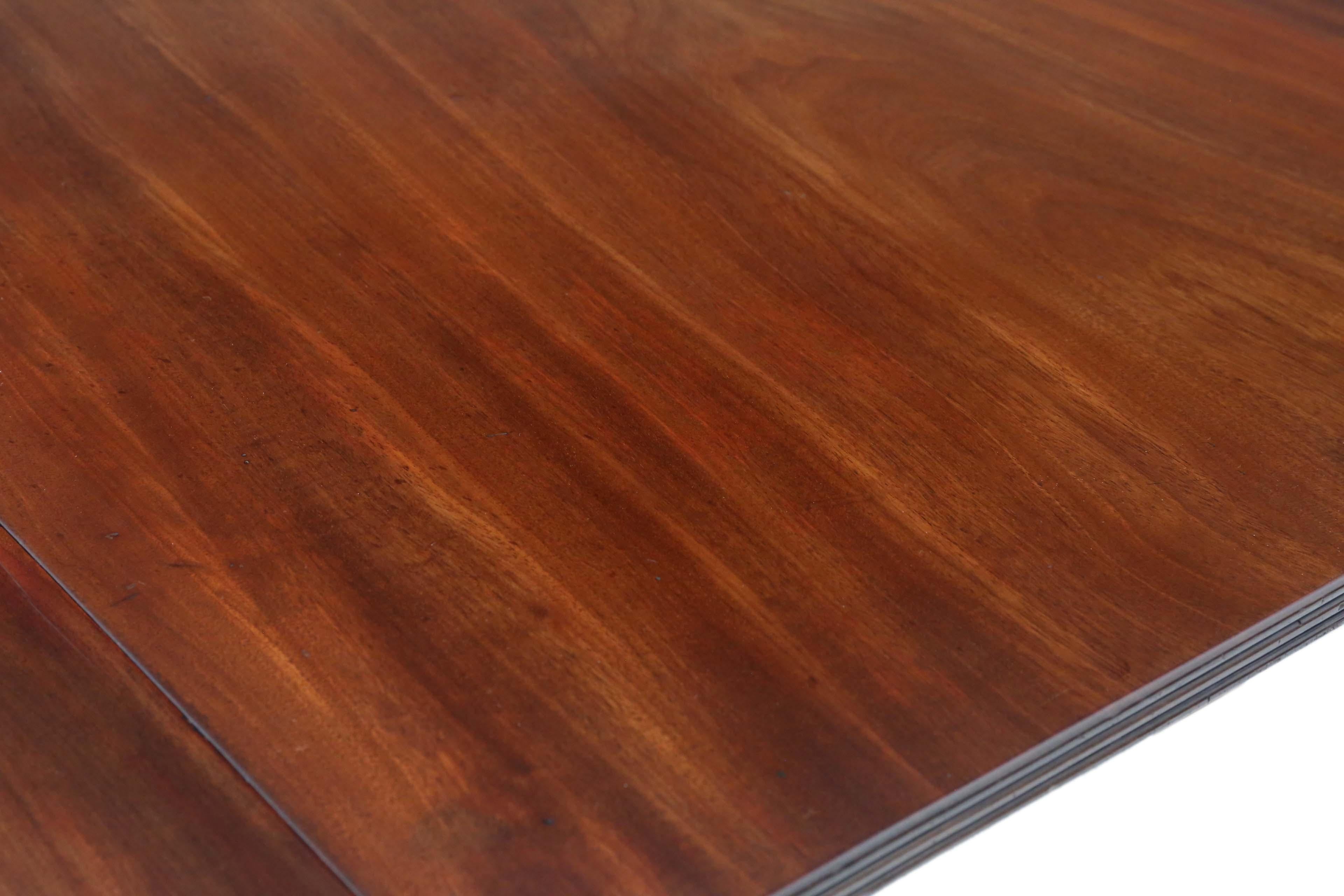 Antigua Mesa de Comedor Extensible de Caoba de 2 Pedestales de 6'7