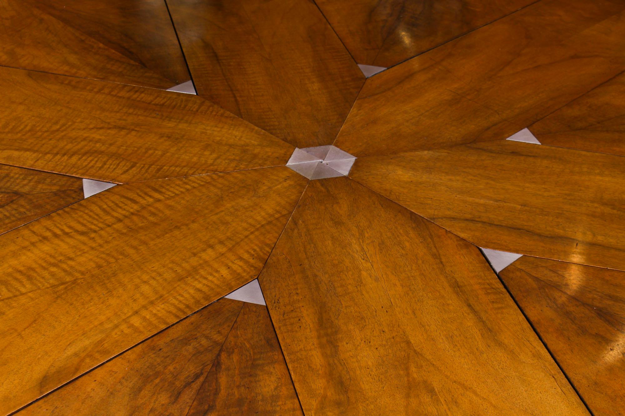 Antique Walnut Jupe Action Dining Table by Gillows, Late 19th Century 14