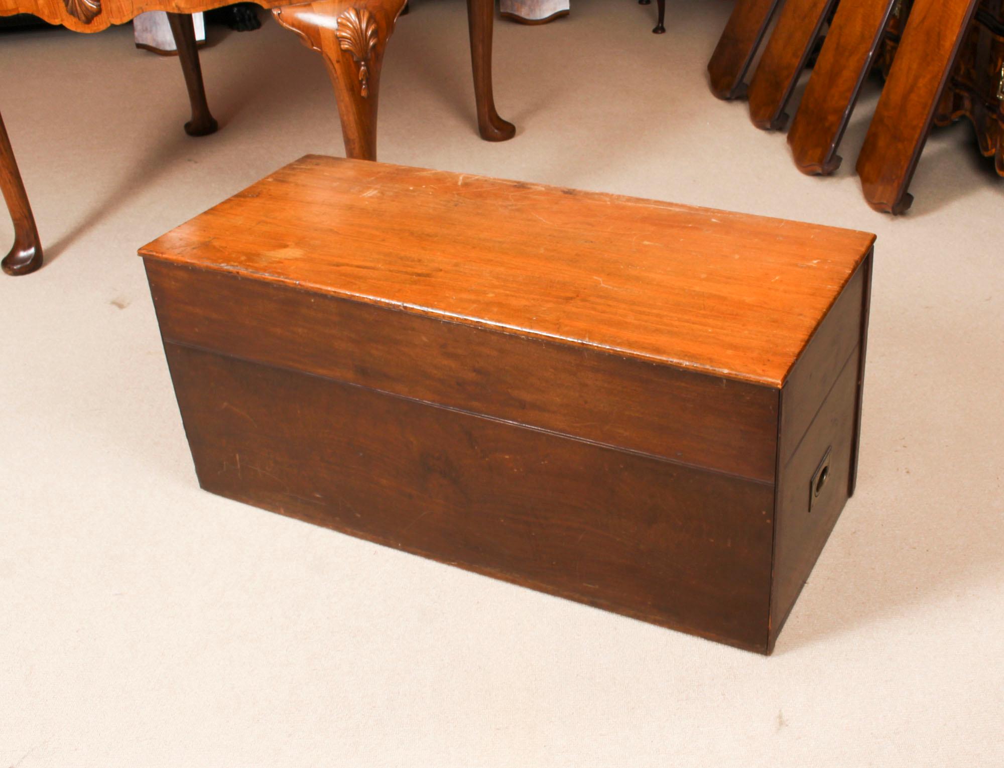 Antique Walnut Jupe Action Dining Table by Gillows, Late 19th Century In Good Condition In London, GB
