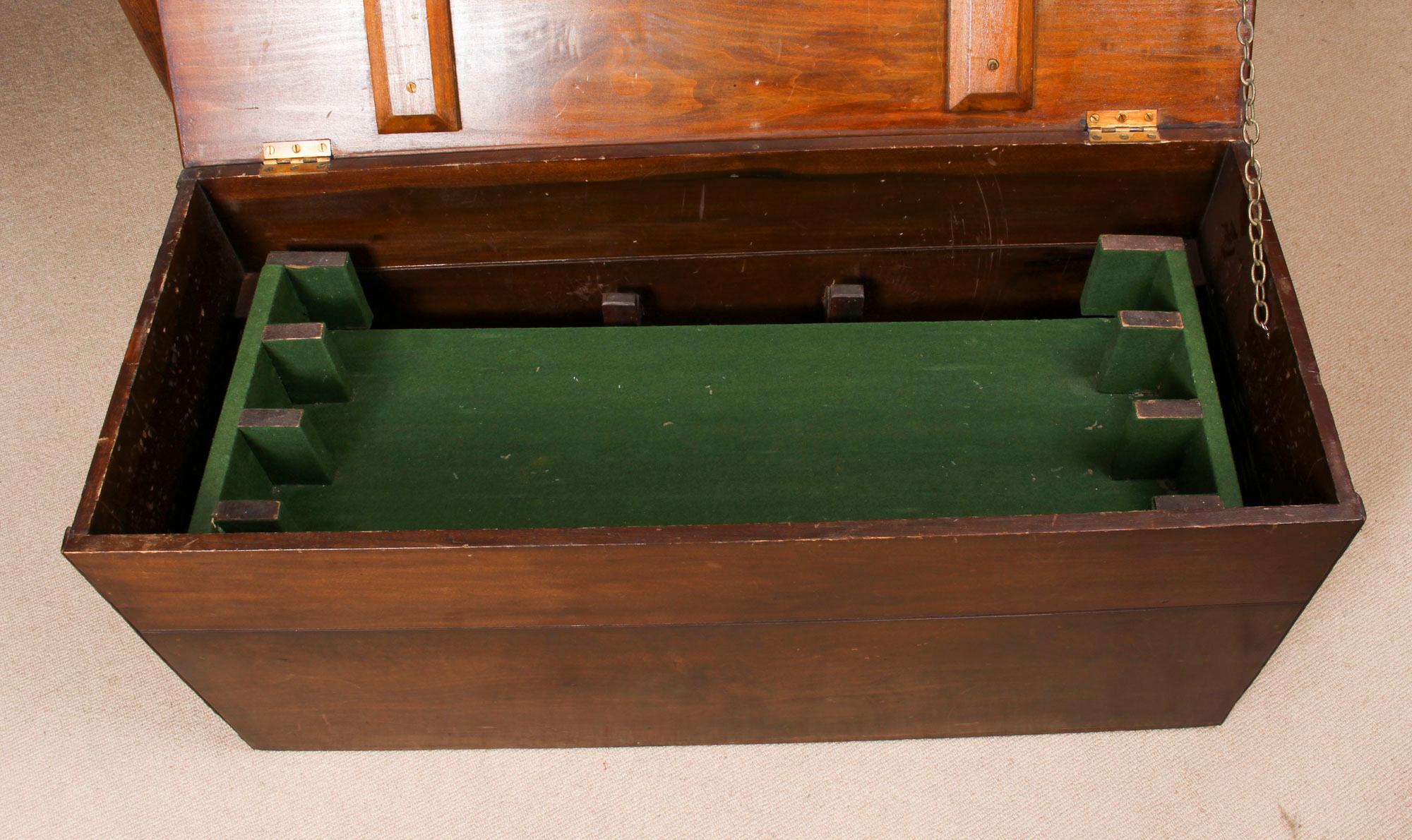 Antique Walnut Jupe Action Dining Table by Gillows, Late 19th Century 1