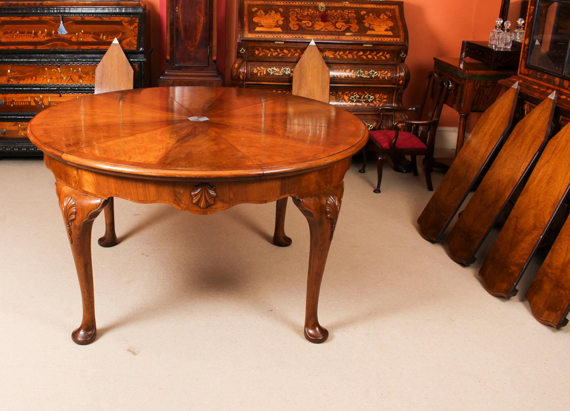 Antique Walnut Jupe Action Dining Table by Gillows, Late 19th Century 4