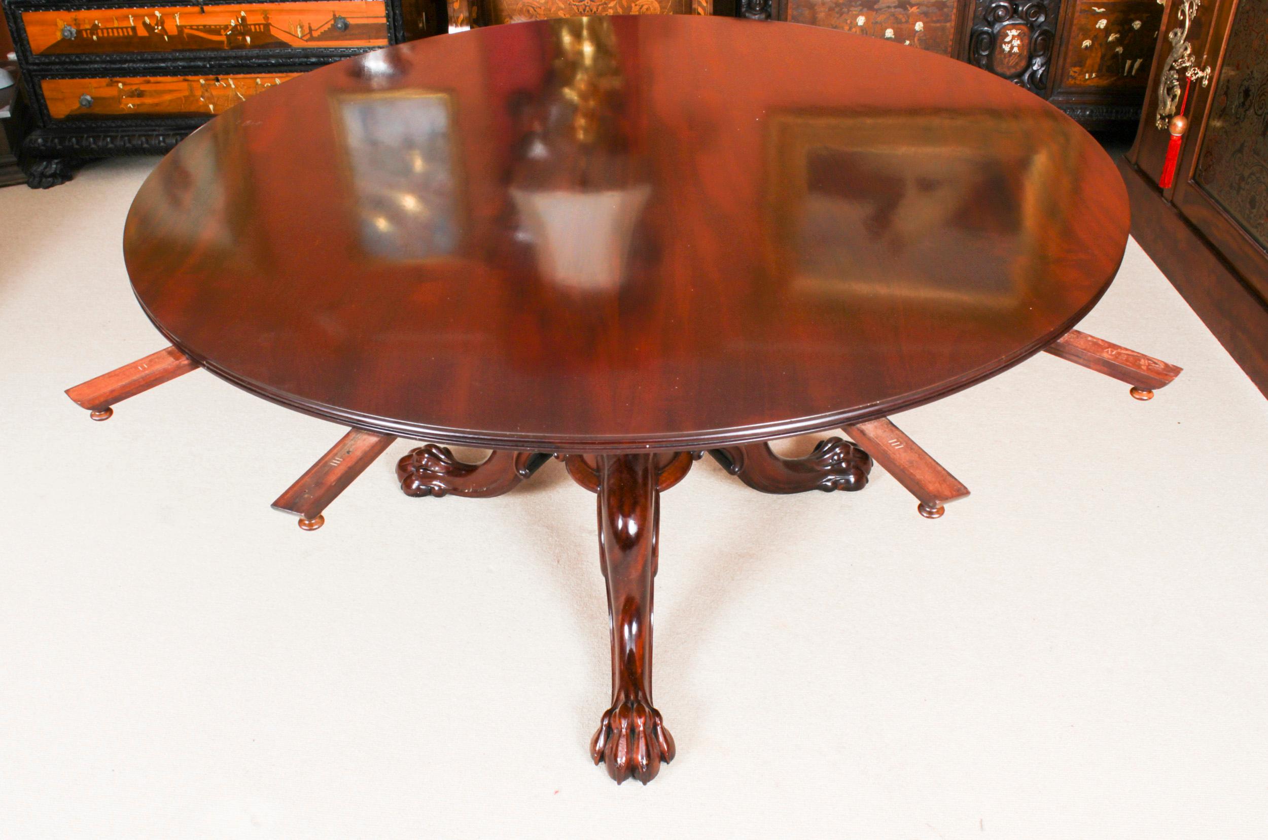 Mid-19th Century Antique Flame Mahogany Gillows Dining Table 19th Century