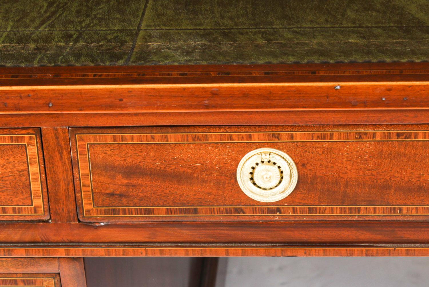 Antiker 6ft George III.-Mahagoni-Schreibtisch mit gekreuzten Partnern aus dem 19. Jahrhundert im Angebot 6