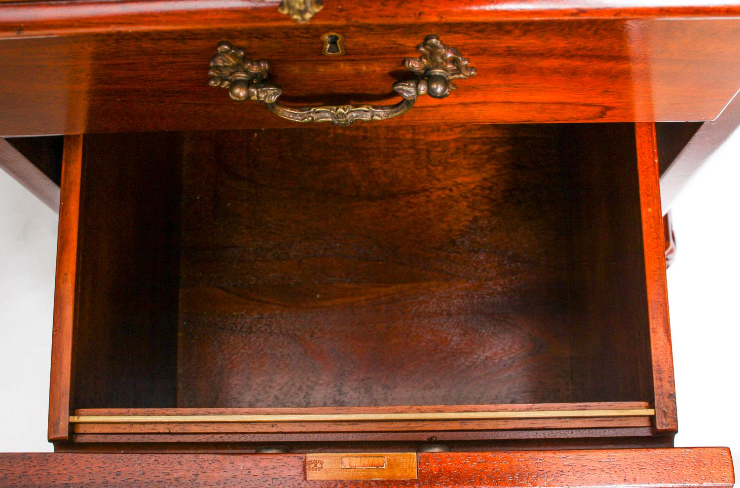 Antique Mahogany Chippendale Revival Partners Pedestal Desk, 1920s 12