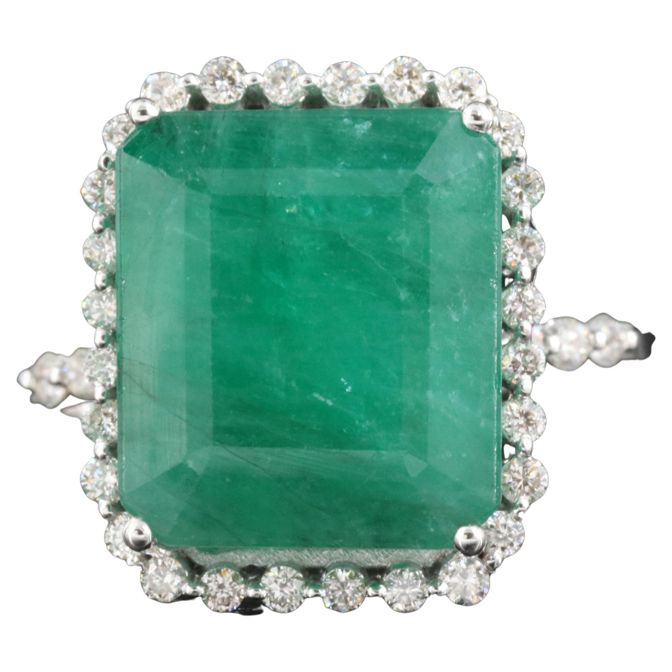 Antique Certified 7 Carat Natural Emerald and Diamond White Gold Engagement Ring For Sale