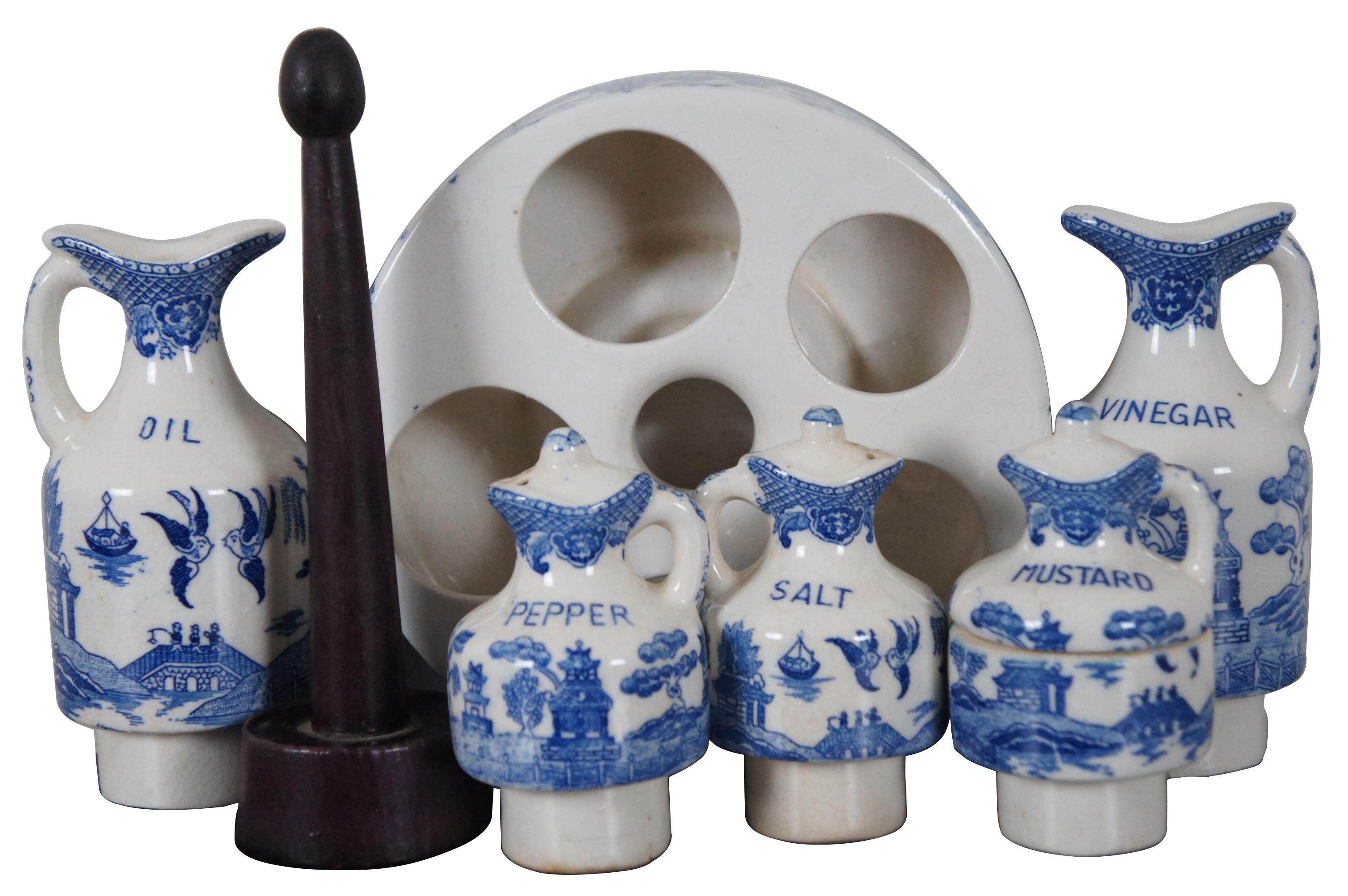 blue willow salt and pepper shakers