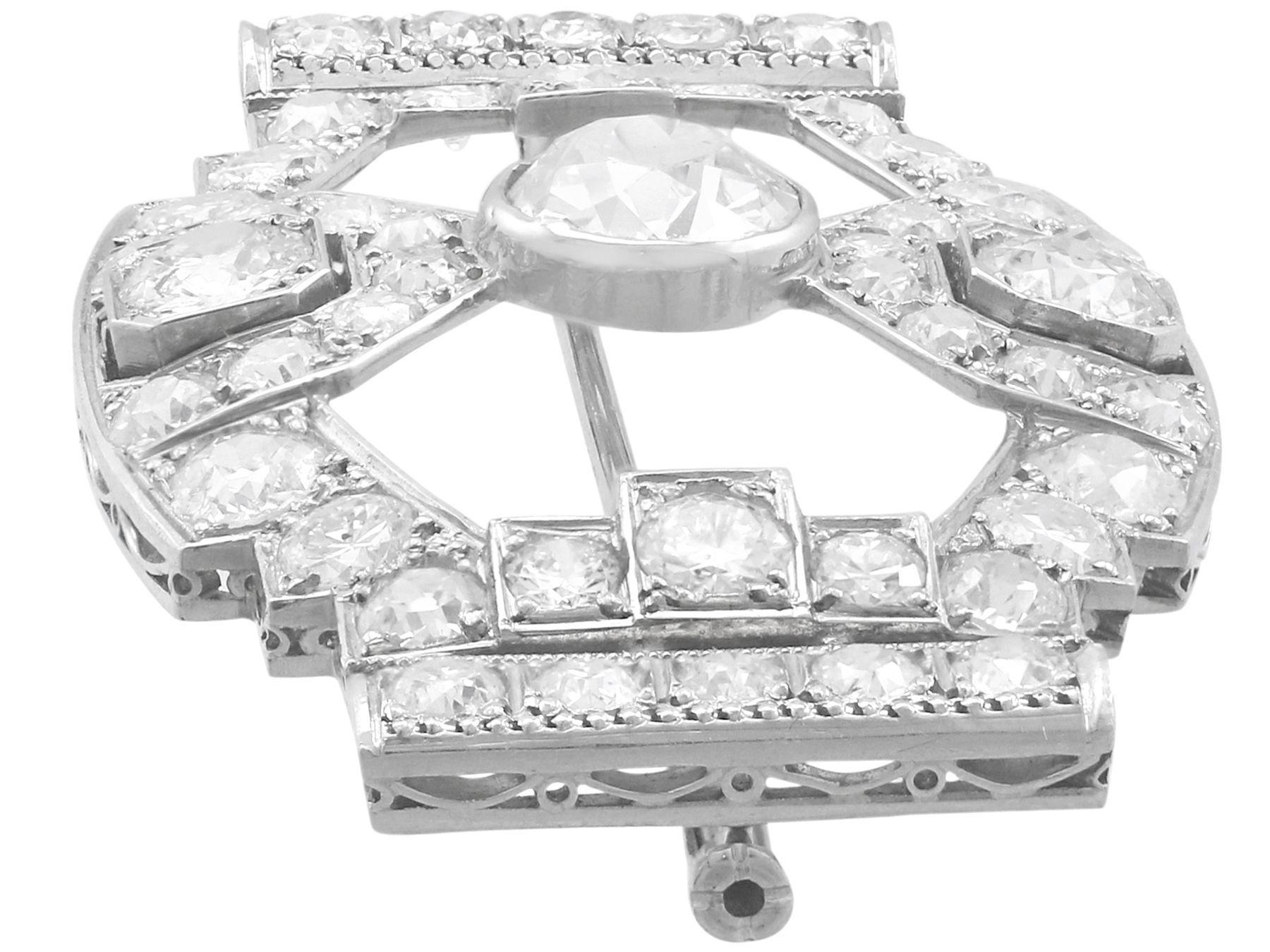 Round Cut Antique 7.10 Carat Diamond and Platinum Art Deco Brooch For Sale