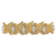 Antique 7.40 Carats Trillion Cut Diamond Golden Leaf Bracelet in Yellow Gold