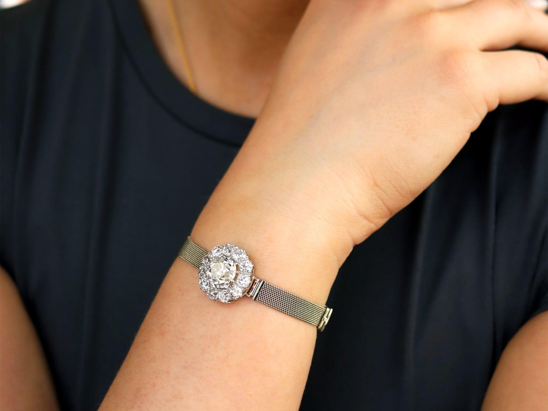 Antique 7.47 Carat Diamond White Gold Bracelet In Excellent Condition For Sale In Jesmond, Newcastle Upon Tyne