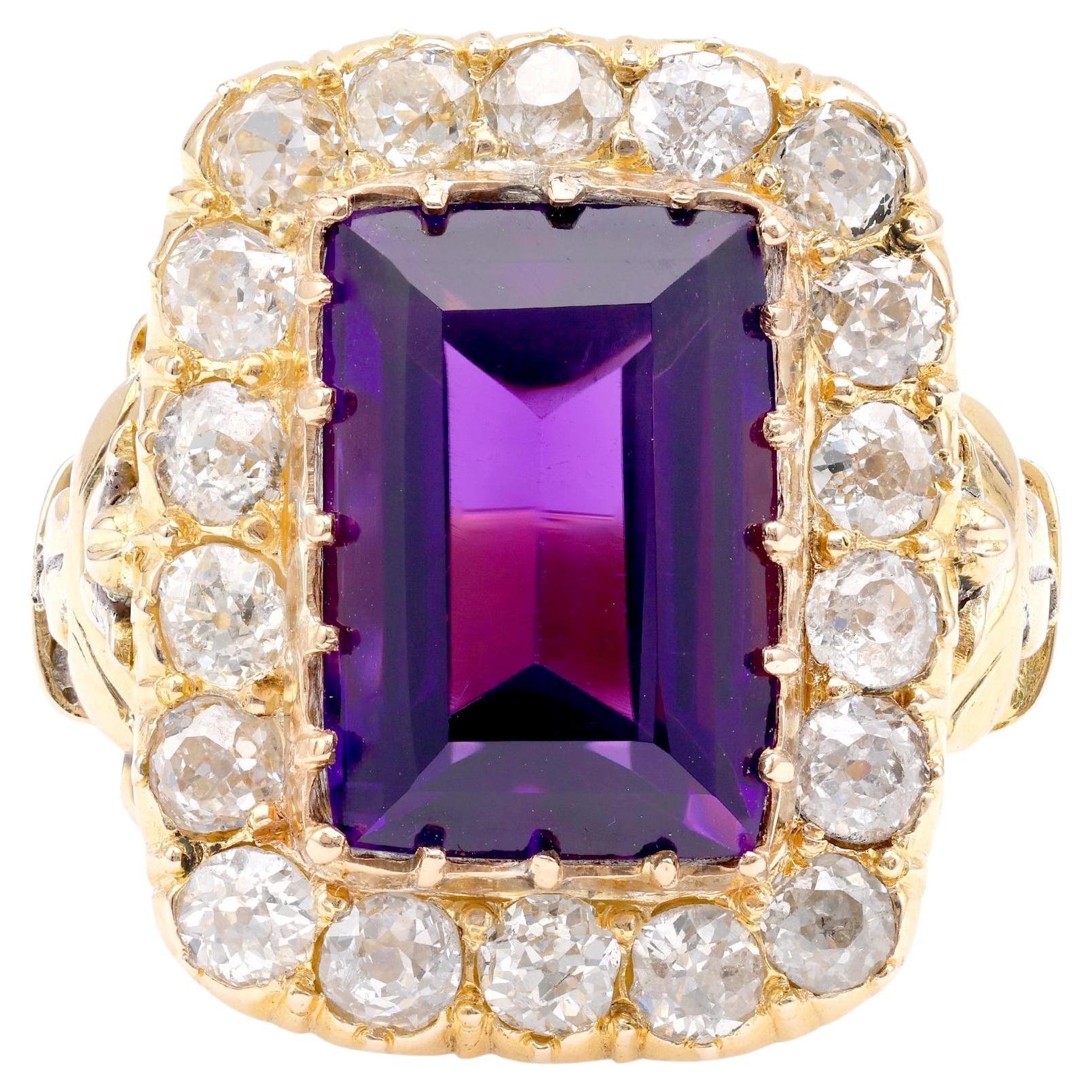 Anillo de cóctel antiguo de oro amarillo de 18 quilates con diamante amatista talla esmeralda de 7,5 quilates