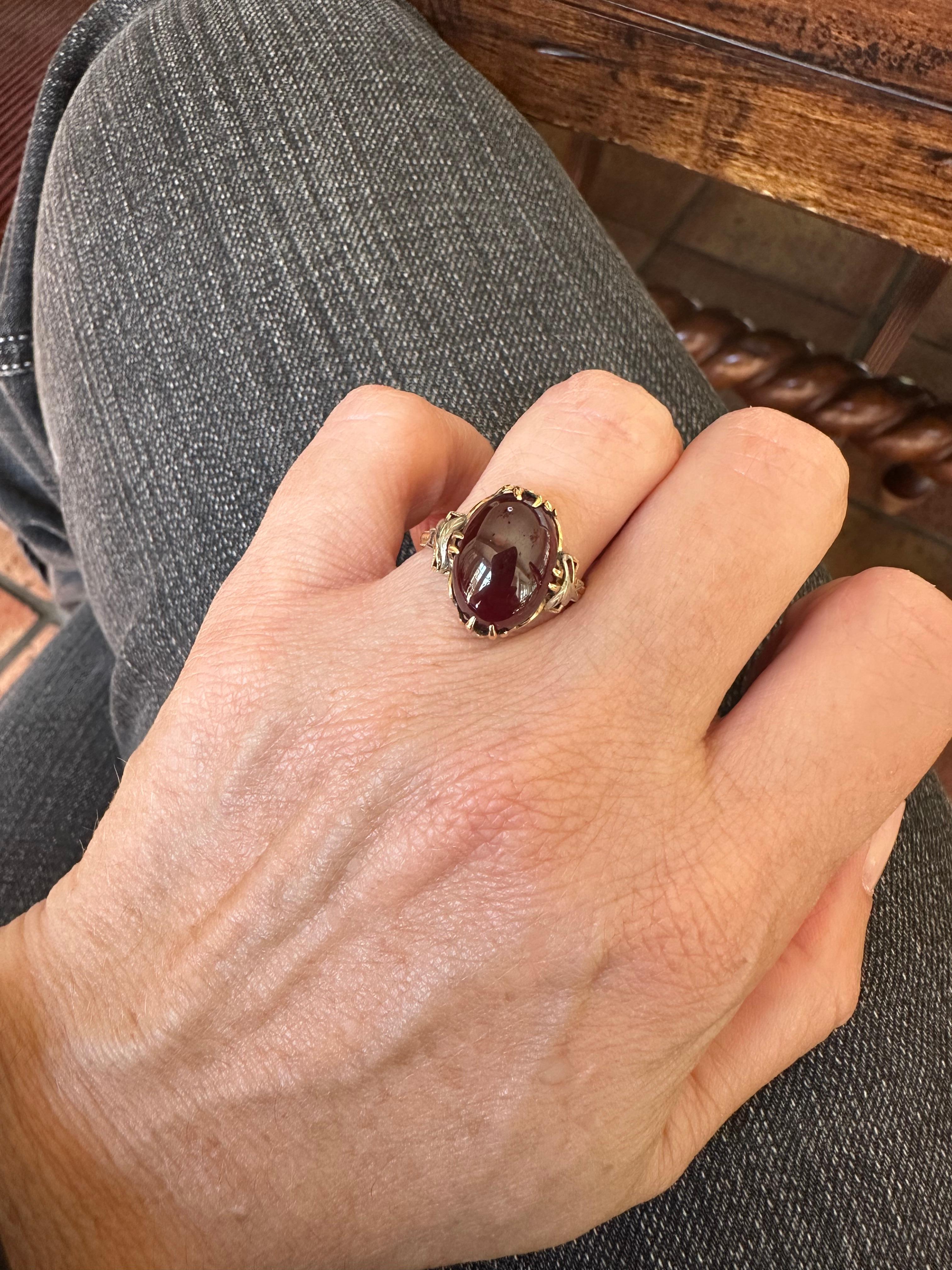 Bague dôme antique en grenat tanzanien cabochon rouge de 7,63 carats en vente 5