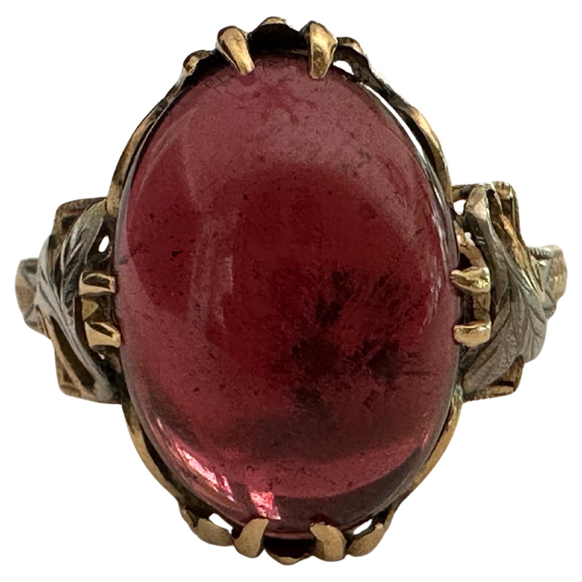 Bague dôme antique en grenat tanzanien cabochon rouge de 7,63 carats en vente
