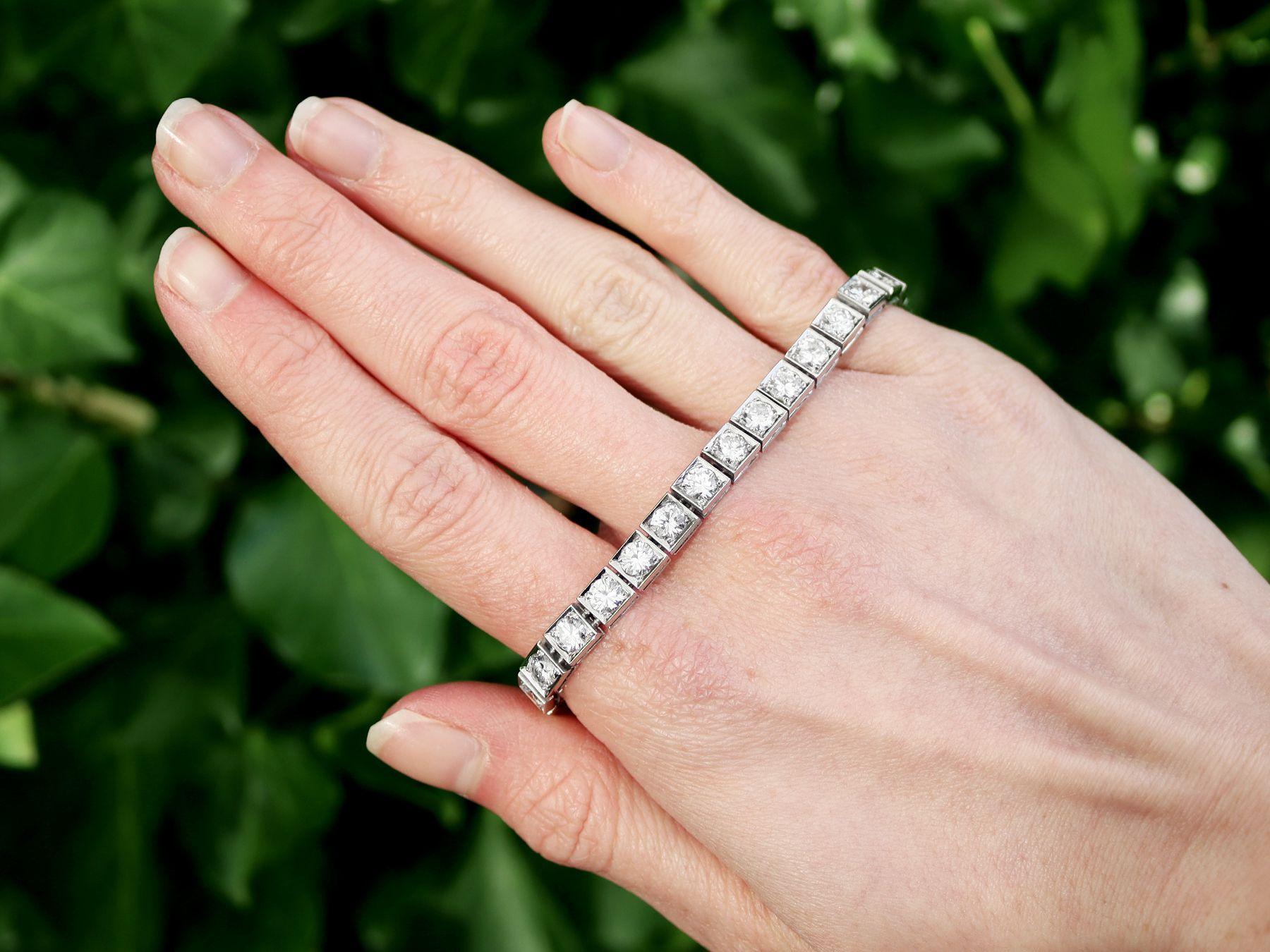 A stunning, fine and impressive antique 7.80 carat diamond and 18 karat white gold bracelet; part of our diverse diamond jewelry and estate jewelry collections.

This stunning, fine and impressive antique diamond bracelet has been crafted in 18k