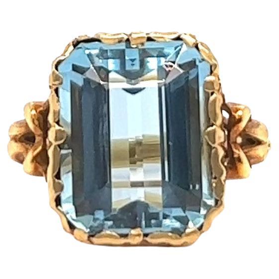 Antiker antiker 7,90 Karat Aquamarin 18 Karat Gelbgold Ring