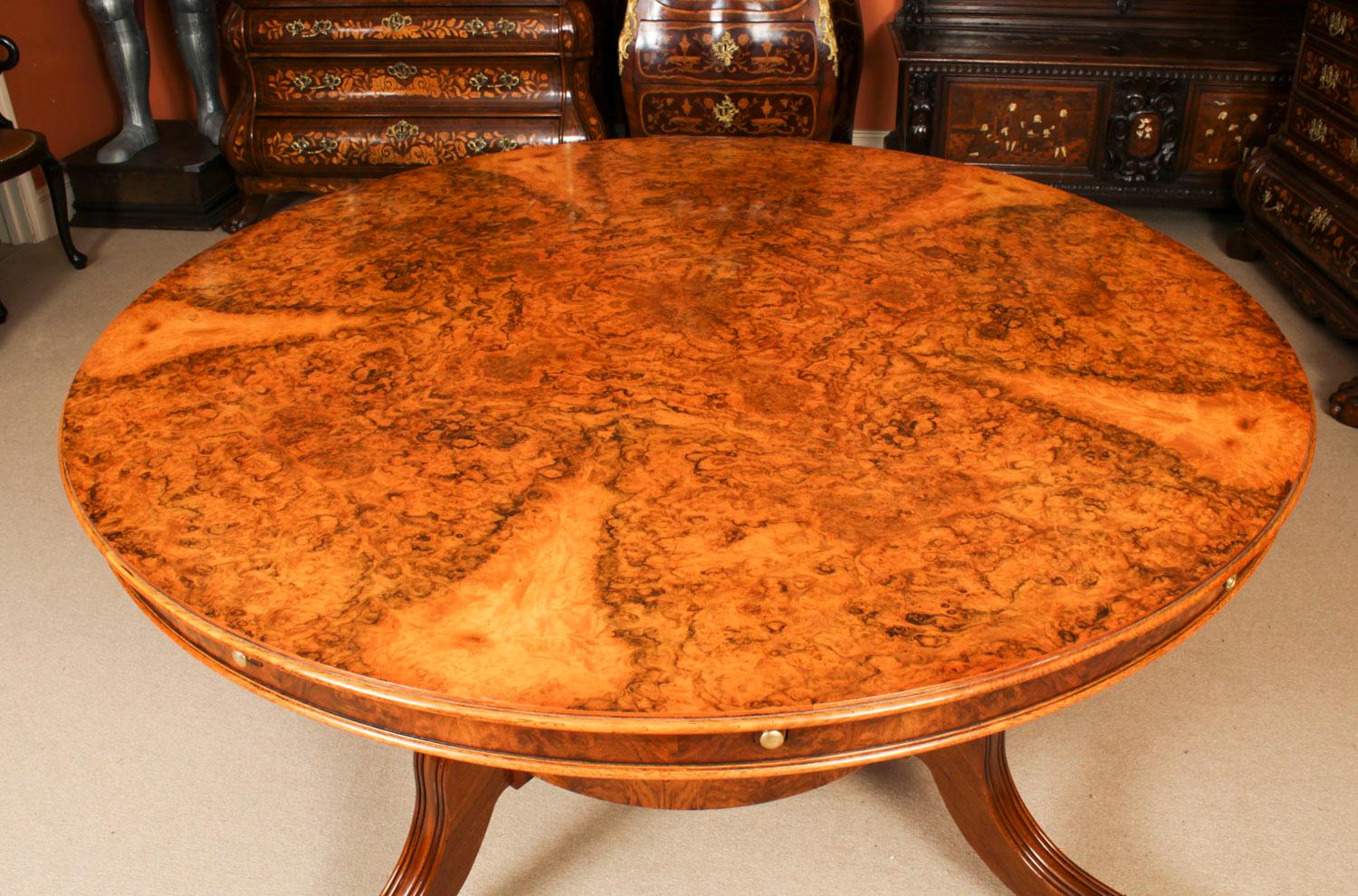 Antique 7ft Diam Burr Walnut Jupe Dining Table  Early 20th Century 8