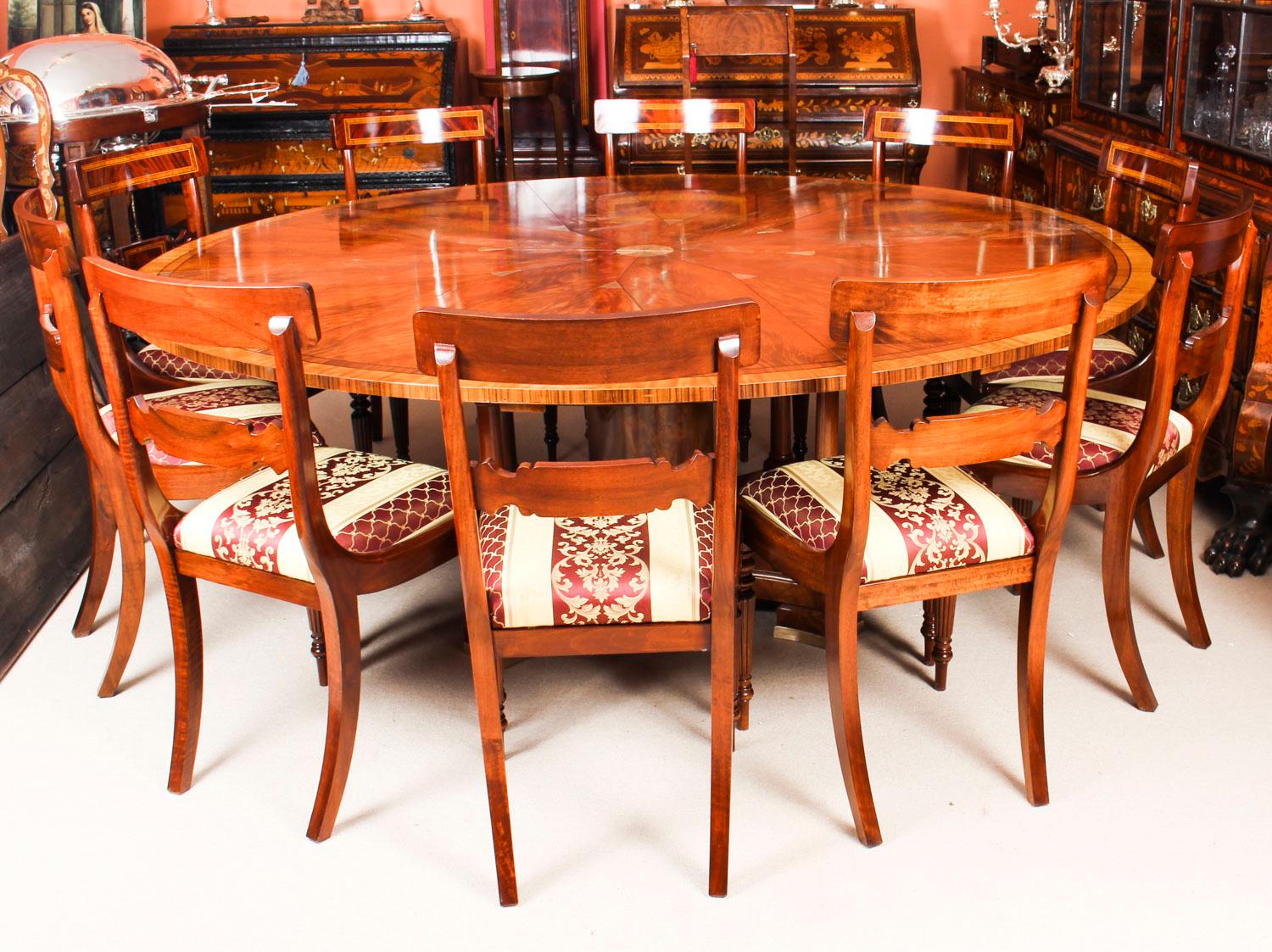 Antique Flame Mahogany Jupe Dining Table, Early 20th Century at 1stDibs