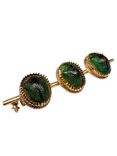 Broche antiguo de oro de 8-10 quilates con escarabajos