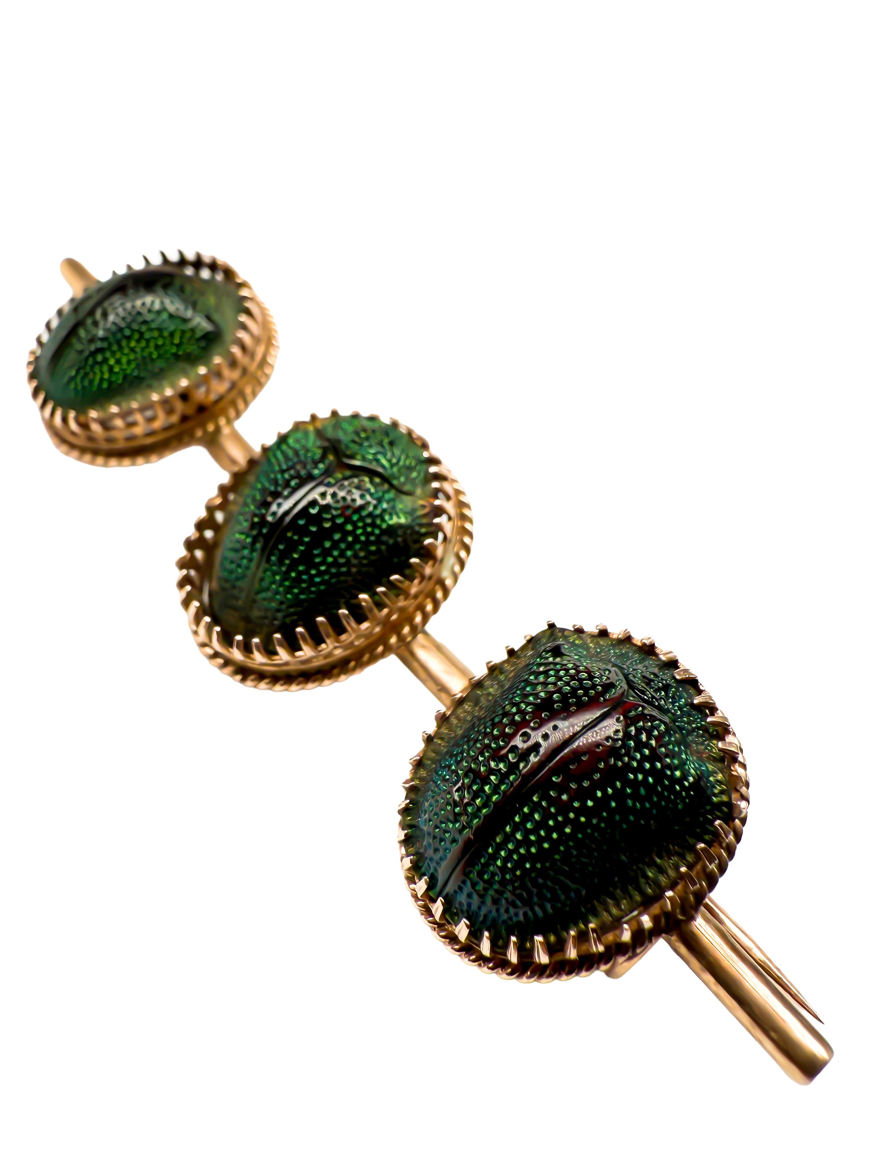 Neoegizio Spilla antica in oro 8-10K con scarabeo in vendita