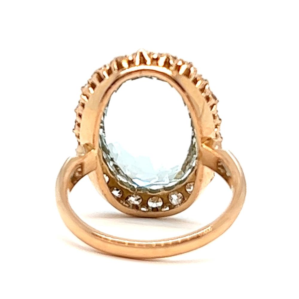 Women's or Men's Antique 8.00 Carats Aquamarine Diamond 18 Karat Gold Cluster Ring For Sale
