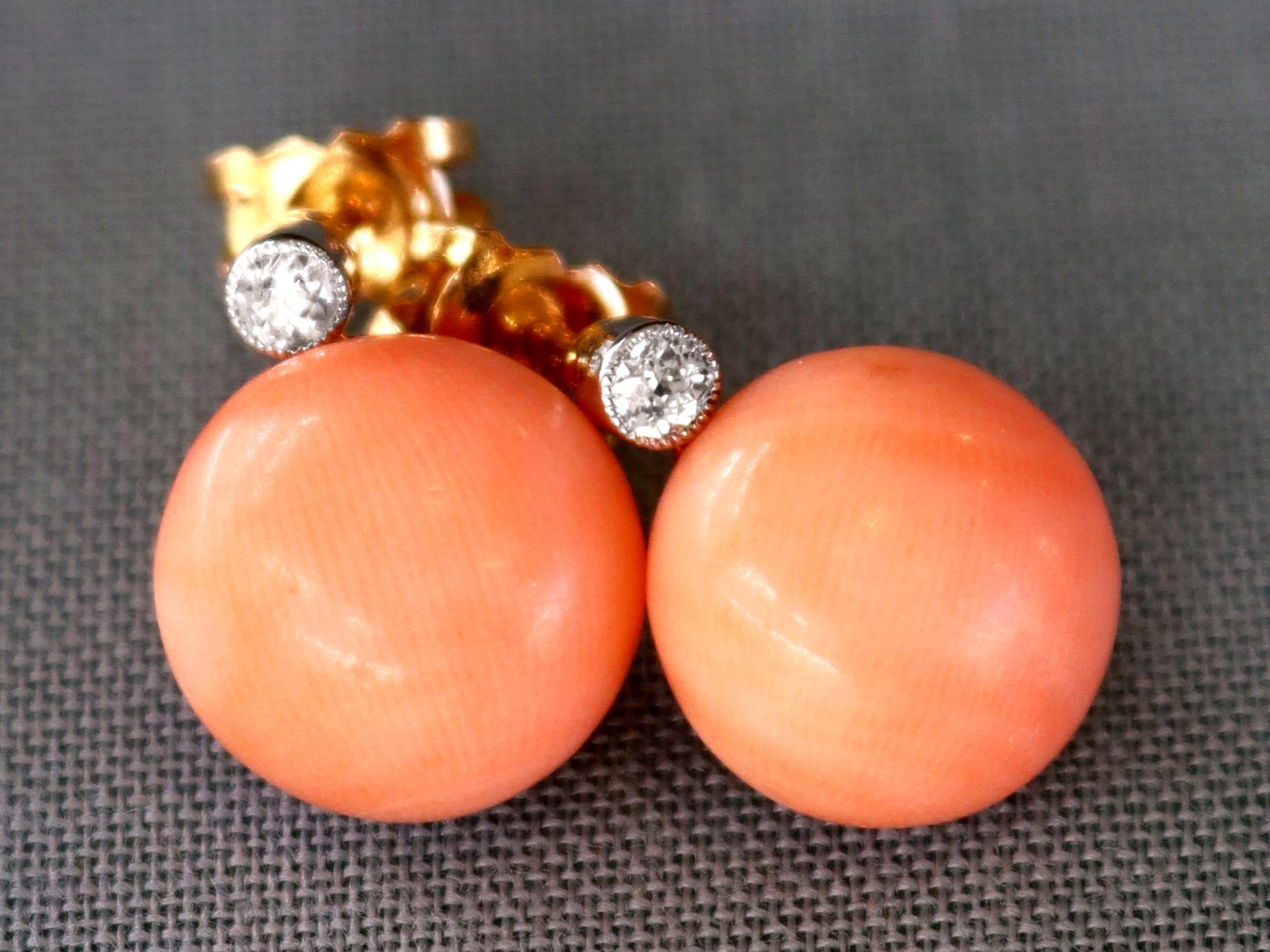 Antique 8.20 Carat Coral 0.13 Carat Diamond 18k Yellow Gold Earrings Circa 1935 In Excellent Condition For Sale In Jesmond, Newcastle Upon Tyne