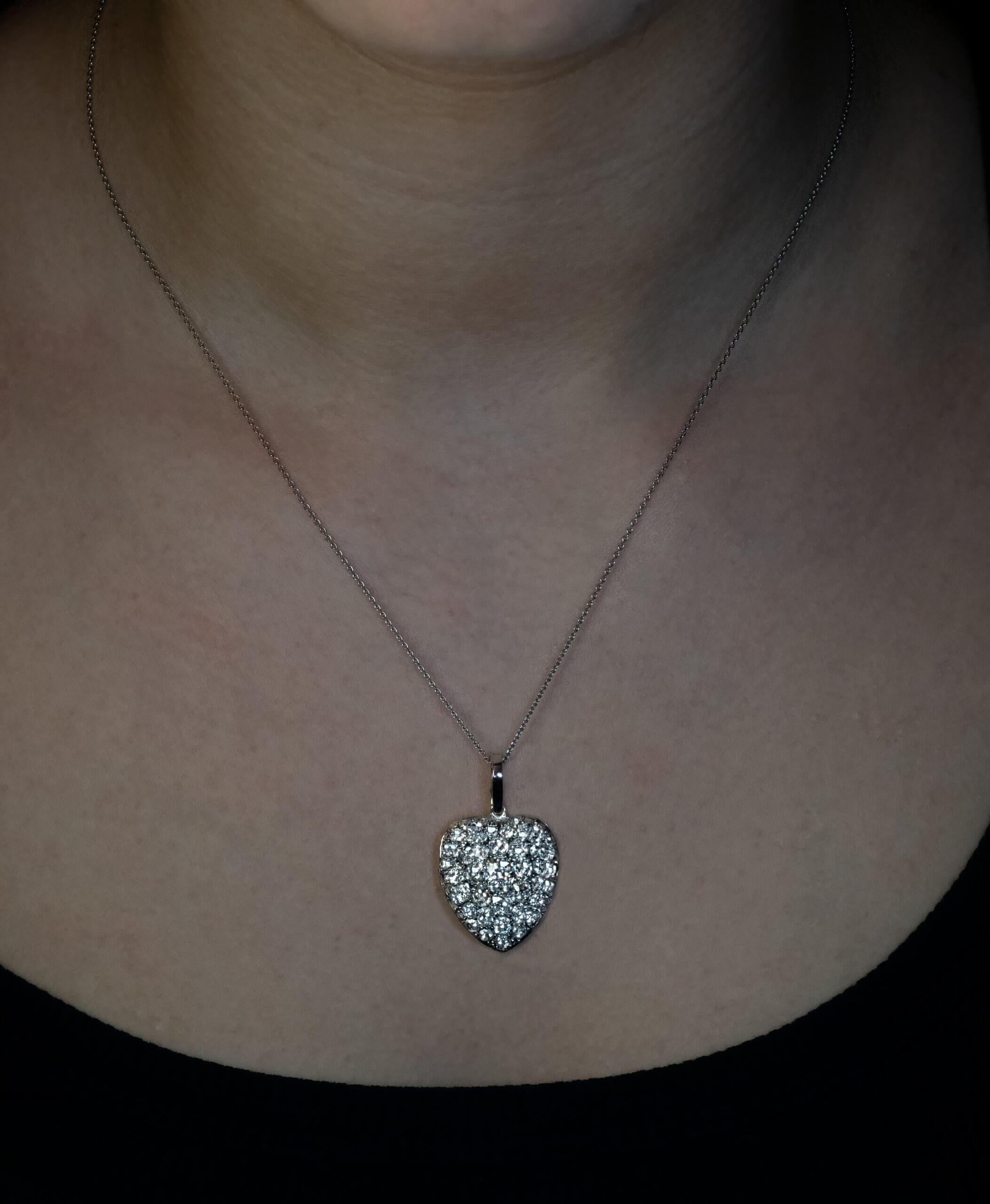 Old Mine Cut Antique 8.60 Ct Old Cut Diamond Heart Necklace For Sale