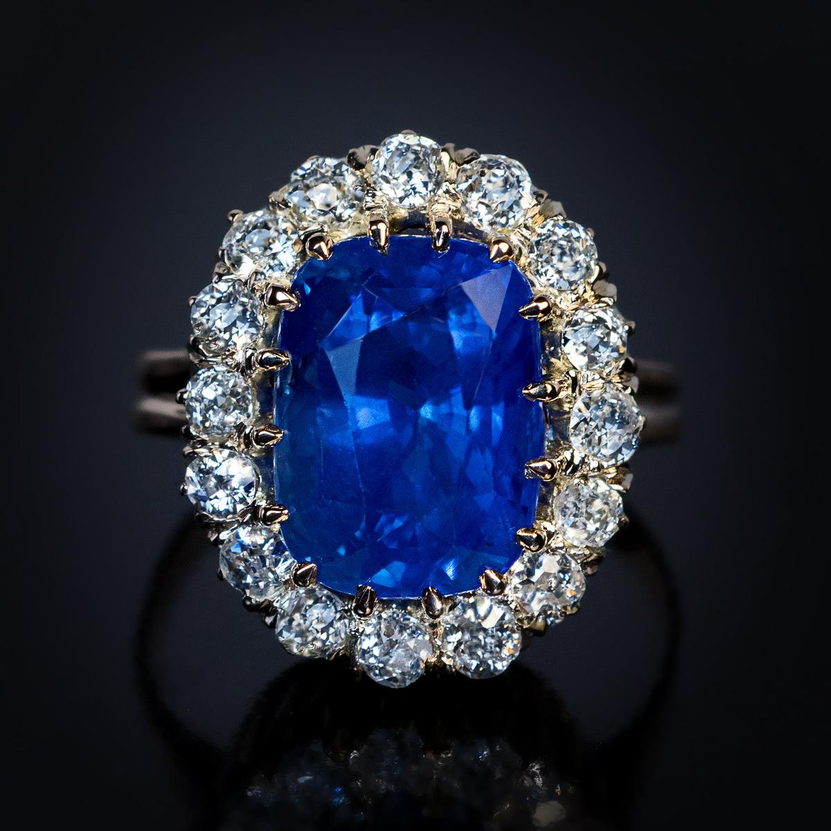 Antique 8.66 Carat Sapphire Diamond Engagement Cluster Ring In Excellent Condition In Chicago, IL