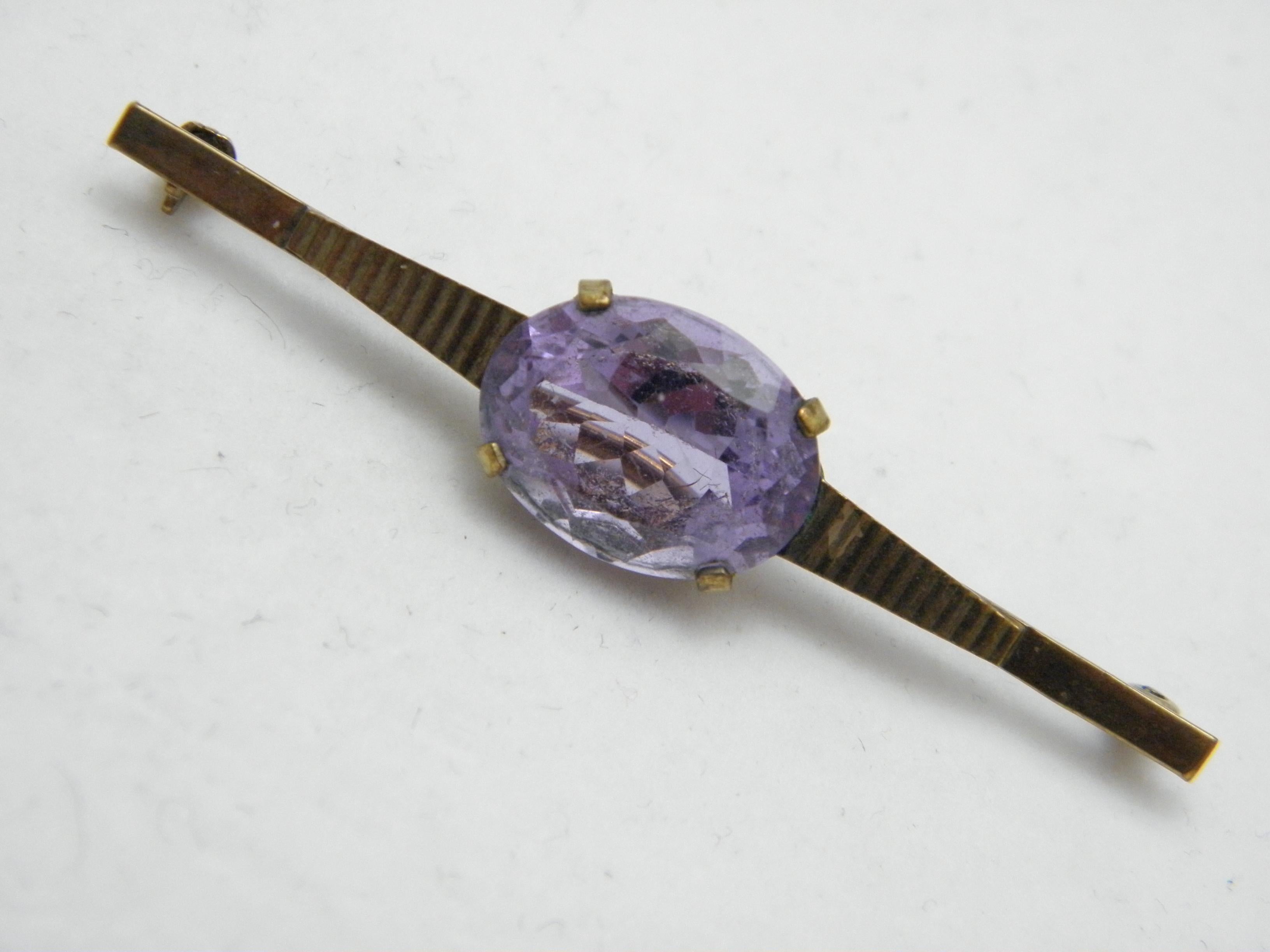 Contemporary Antique 8ct Gold Large Amethyst Art Deco Bar Brooch Pin c1920s Heavy 333 Purity For Sale