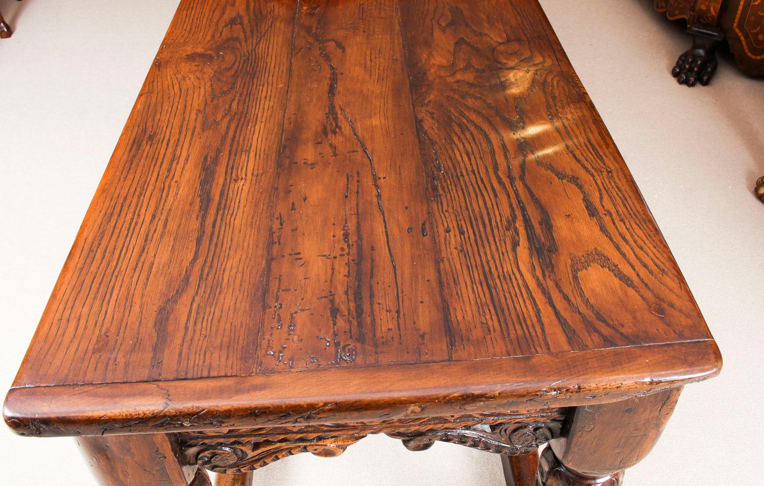 Antique English Jacobean Oak Refectory Dining Table, 17th Century In Good Condition In London, GB