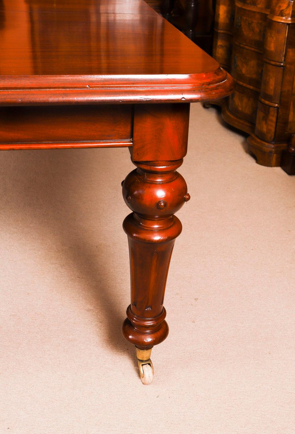 Antique 8ft Victorian Flame Mahogany Extending Dining Table C1870 For Sale 11