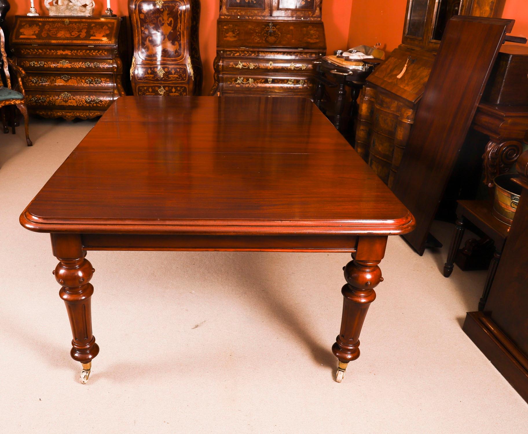 Antique 8ft Victorian Flame Mahogany Extending Dining Table C1870 For Sale 2