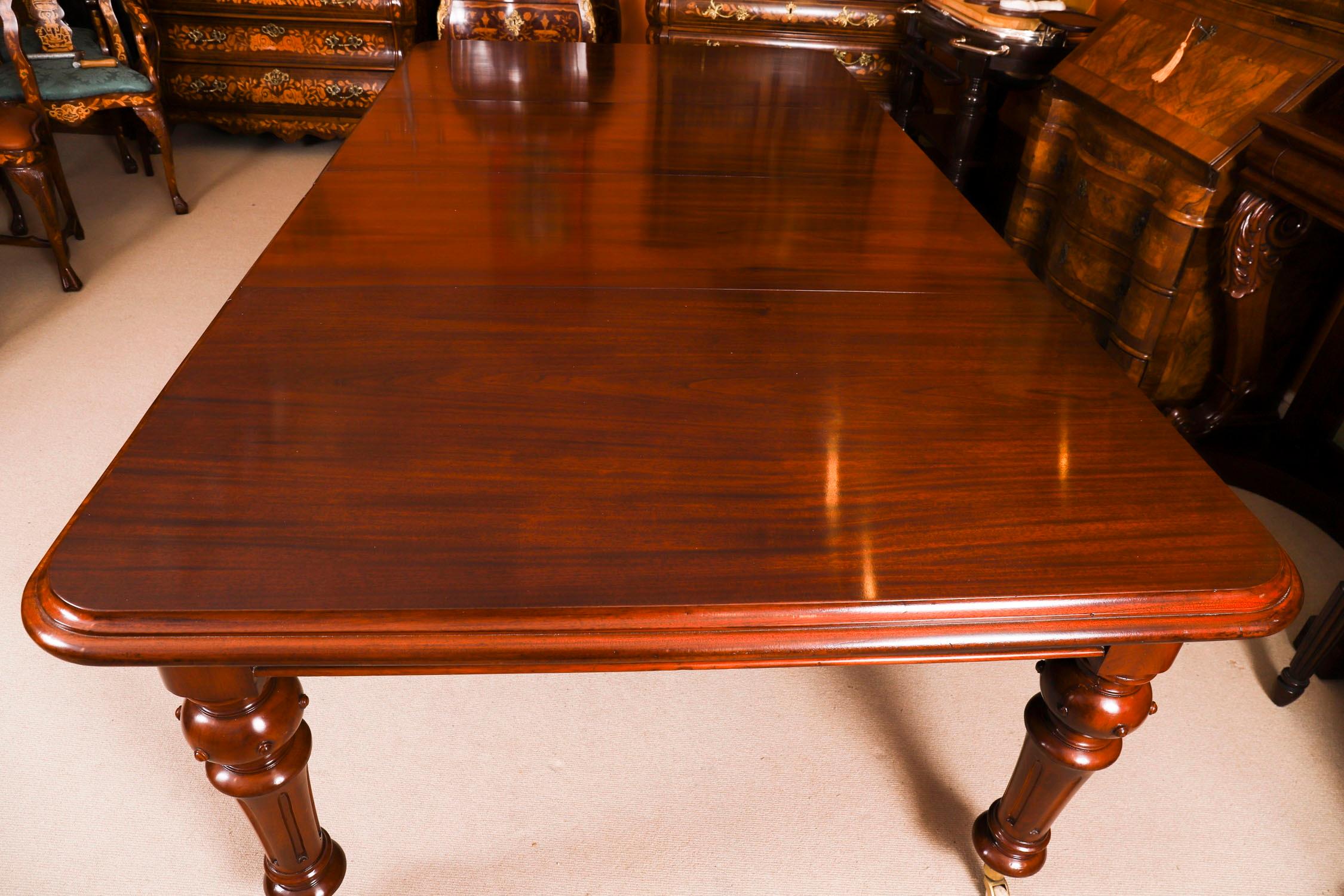 Antique 8ft Victorian Flame Mahogany Extending Dining Table C1870 For Sale 3