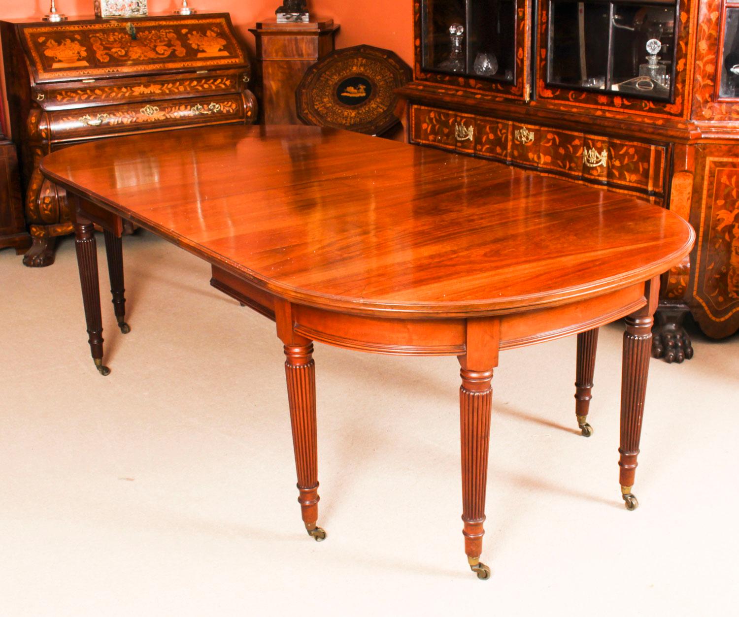 Antique Victorian Flame Mahogany Oval Extending Dining Table, 19th Century 14