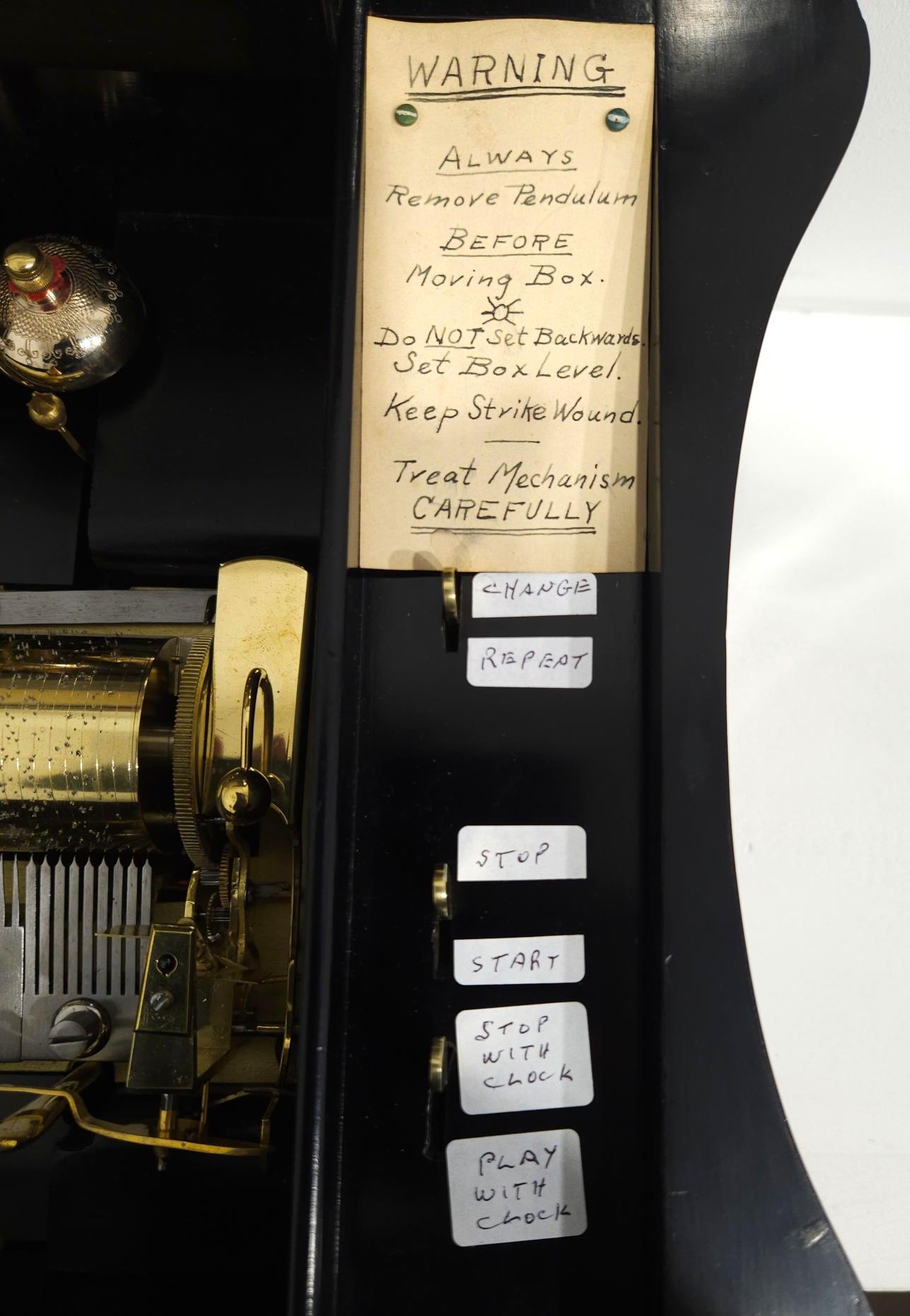 Antike Spieldose mit 9 Glocken und Uhr von Ami Rivenc, Genf, Schweiz, ca. 1880 im Angebot 7
