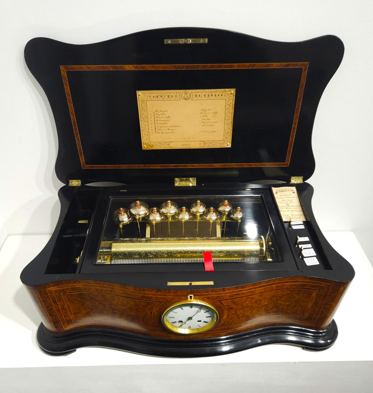 Antike Spieldose mit 9 Glocken und Uhr von Ami Rivenc, Genf, Schweiz, ca. 1880 im Angebot 8