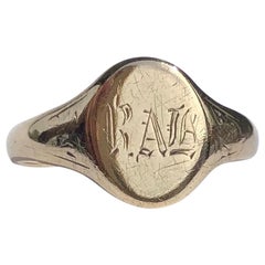 Antique 9 Carat Gold Panel Signet Ring