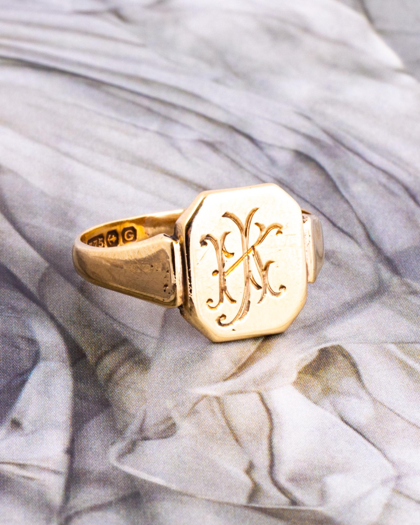 Women's or Men's Antique 9 Carat Gold Signet Ring