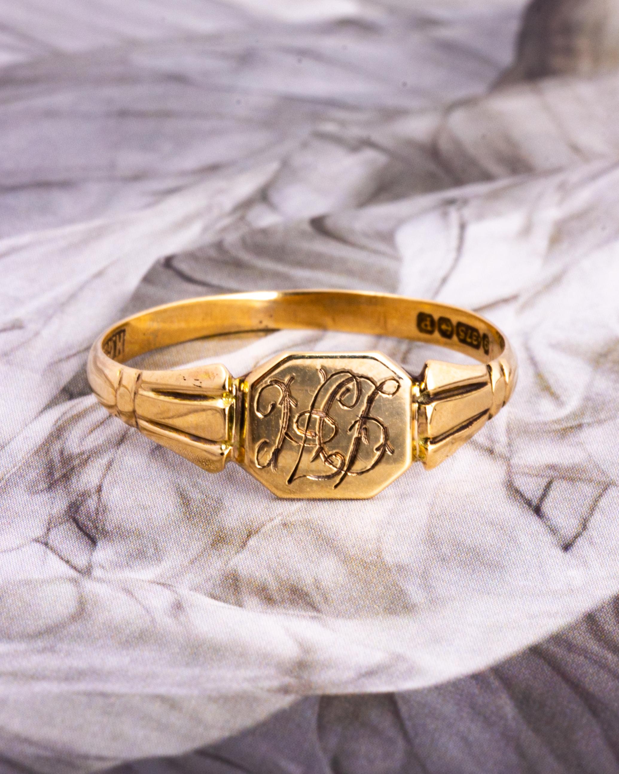 Women's or Men's Antique 9 Carat Gold Signet Ring