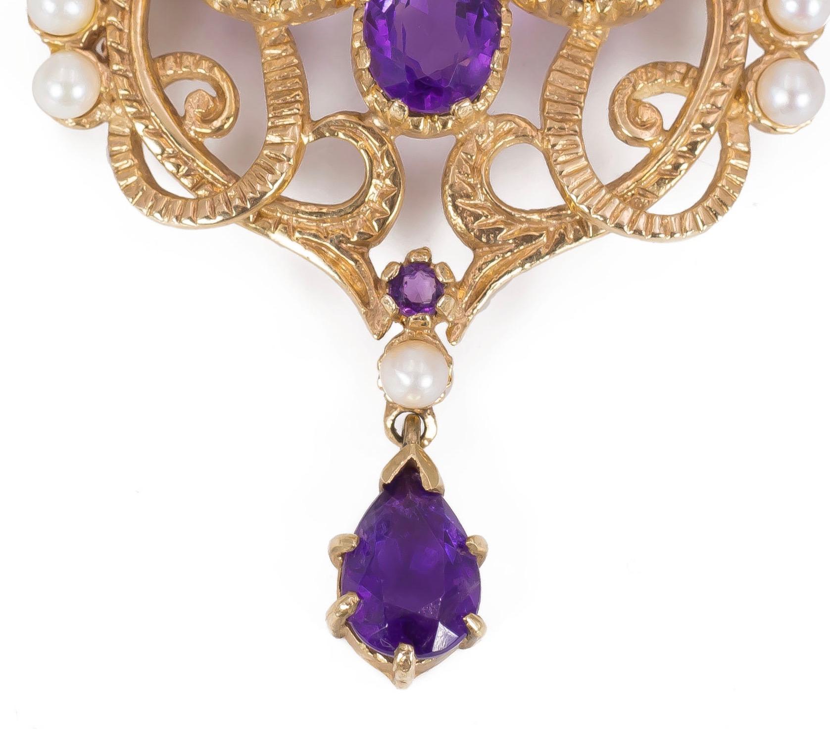 Antique 9 Karat Gold, Amethyst and Bead Brooch, Early 1900 In Good Condition For Sale In Bologna, IT