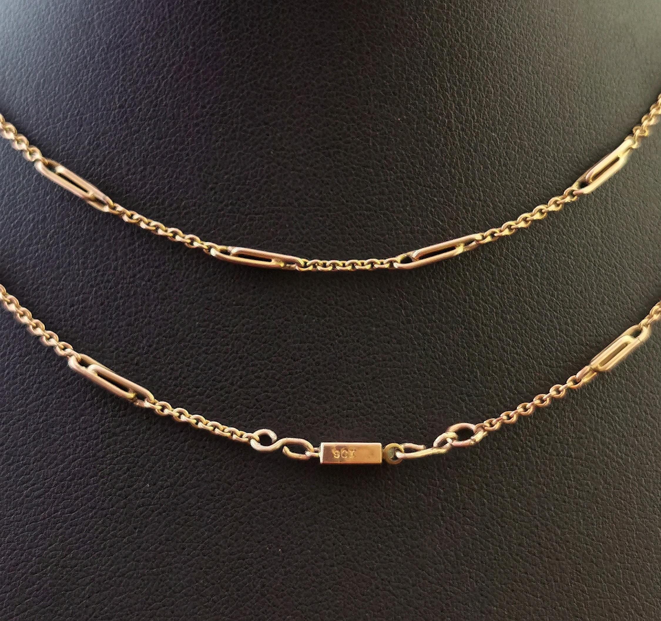 A beautiful antique, early 20th century 9kt gold fancy link chain necklace.

Rich gold fine belcher links intercepted by pretty paperclip links, this classic beauty is a good wearable length at 18