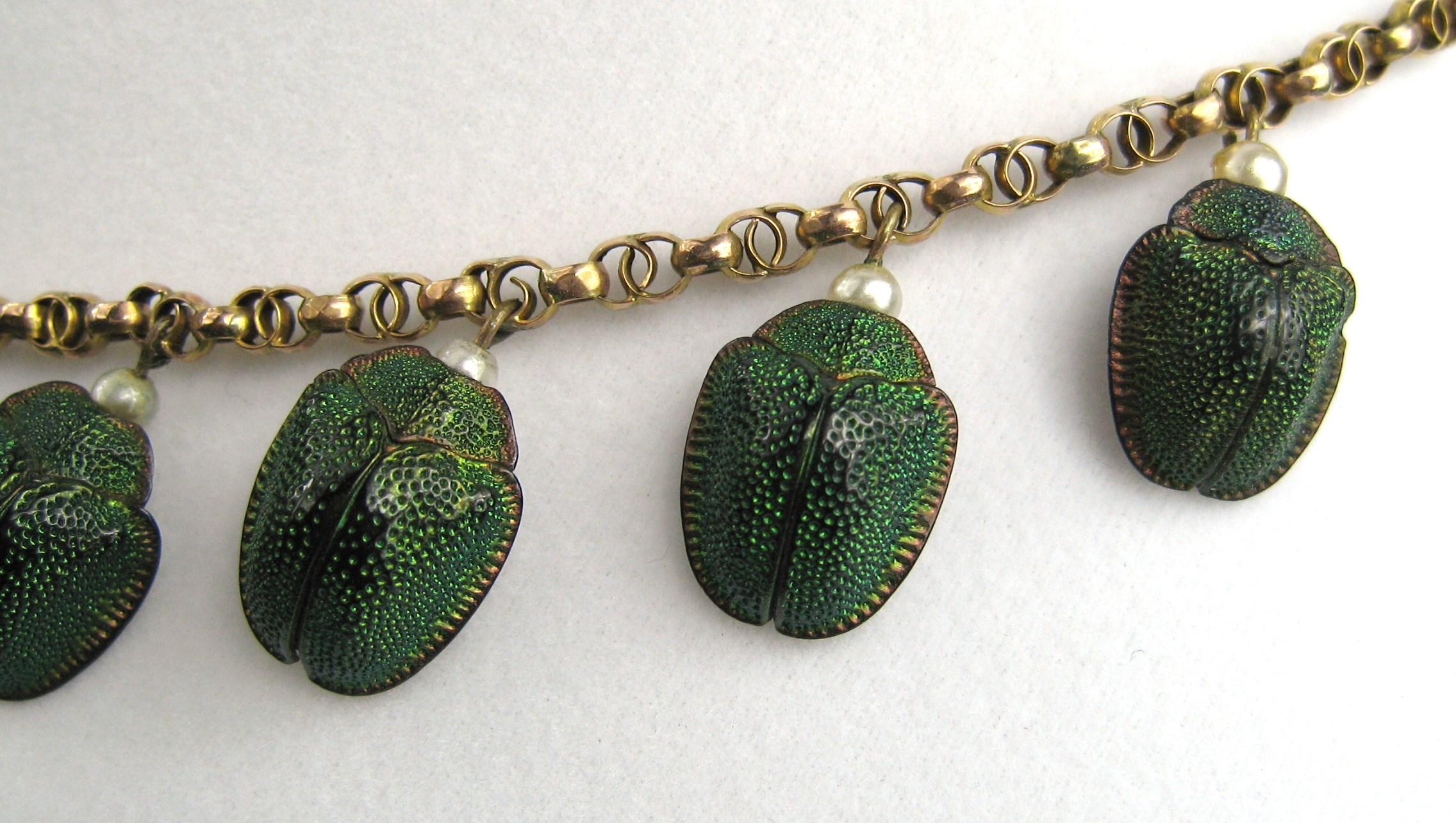 Antike antike Halskette aus 9 Karat Gold mit Skarabäuskäfer und Perlen im Angebot 4