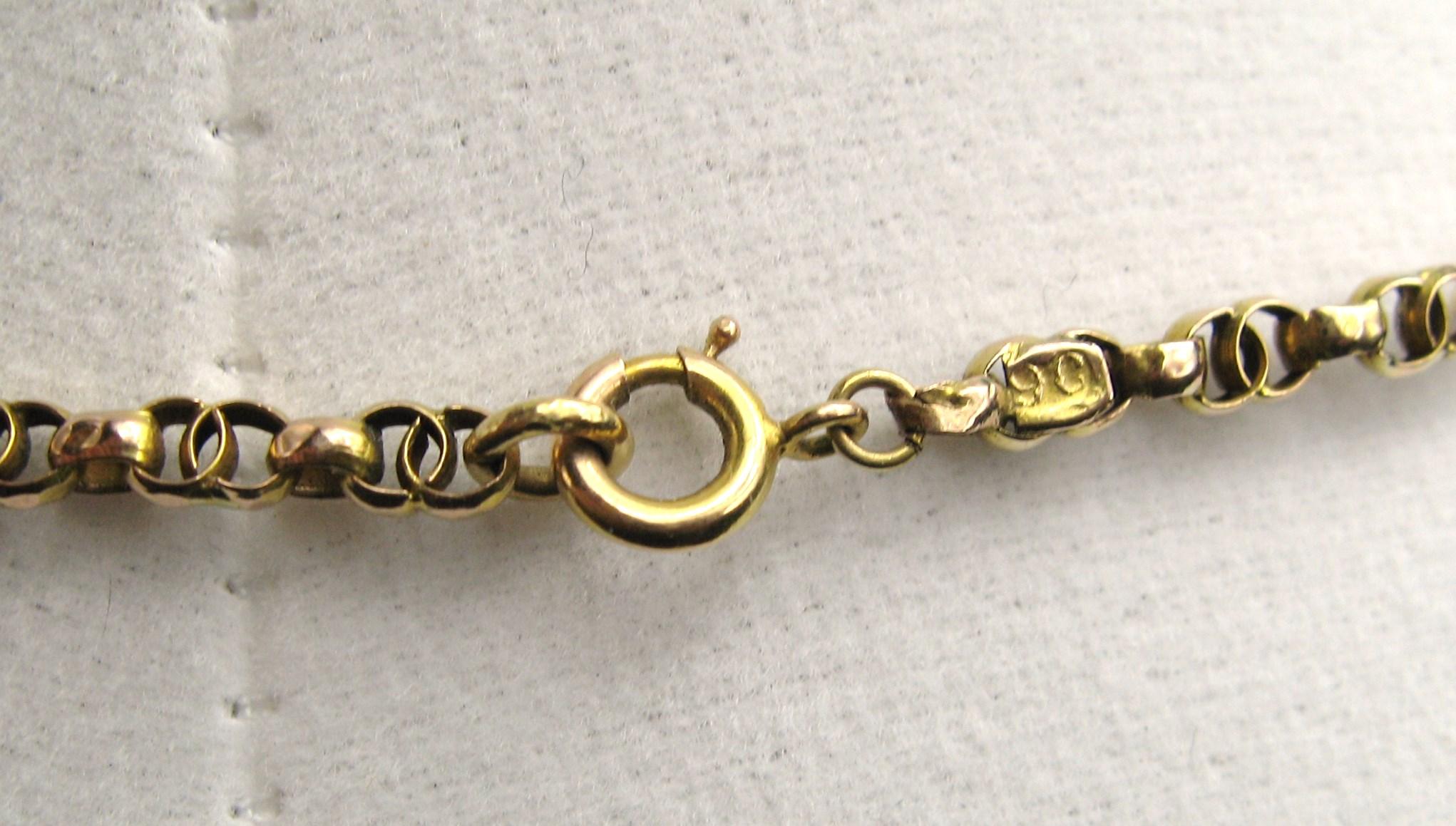 Antike antike Halskette aus 9 Karat Gold mit Skarabäuskäfer und Perlen im Angebot 5