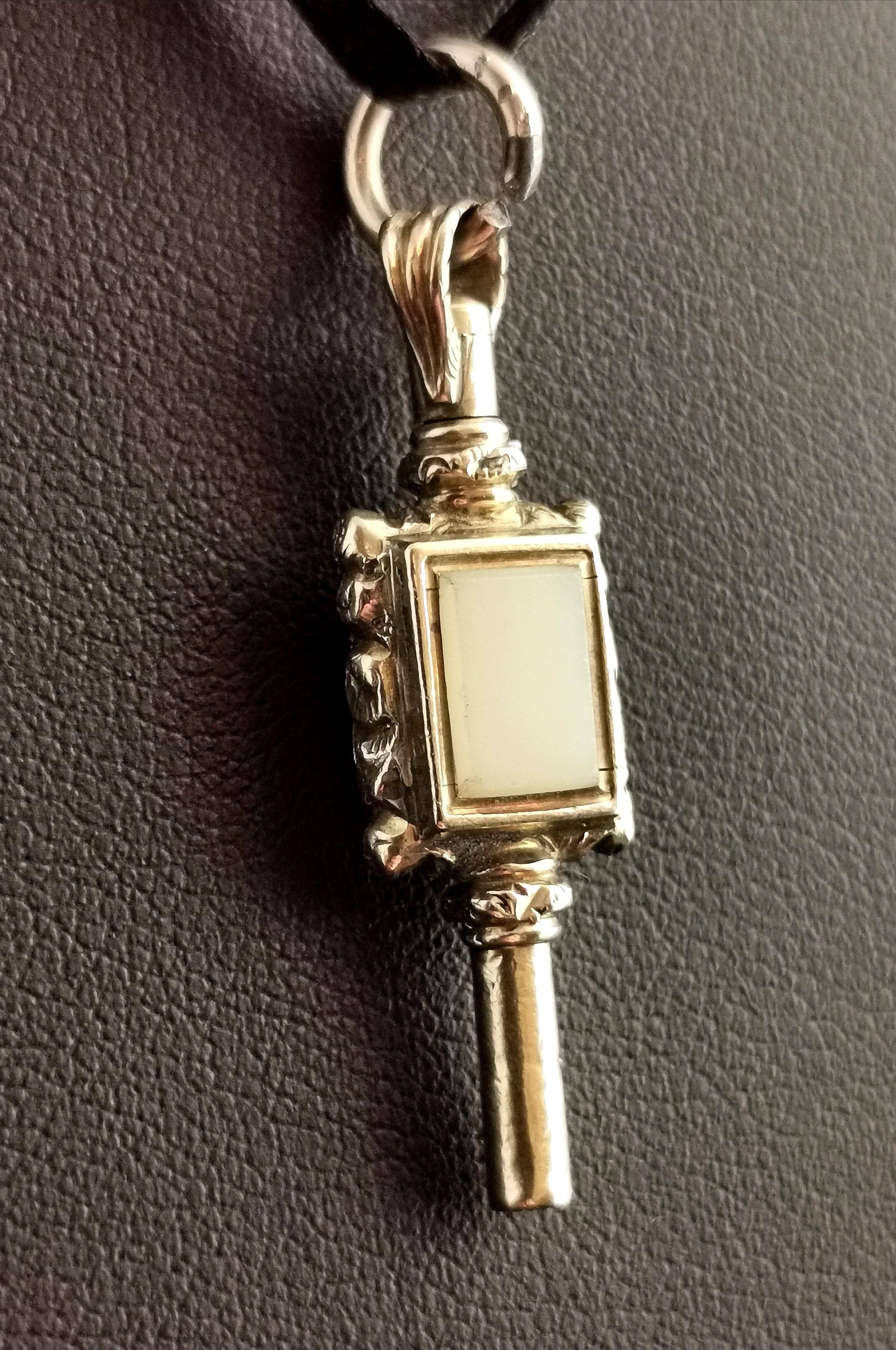 Antique 9 Karat Gold Watch Key Pendant, Victorian 8