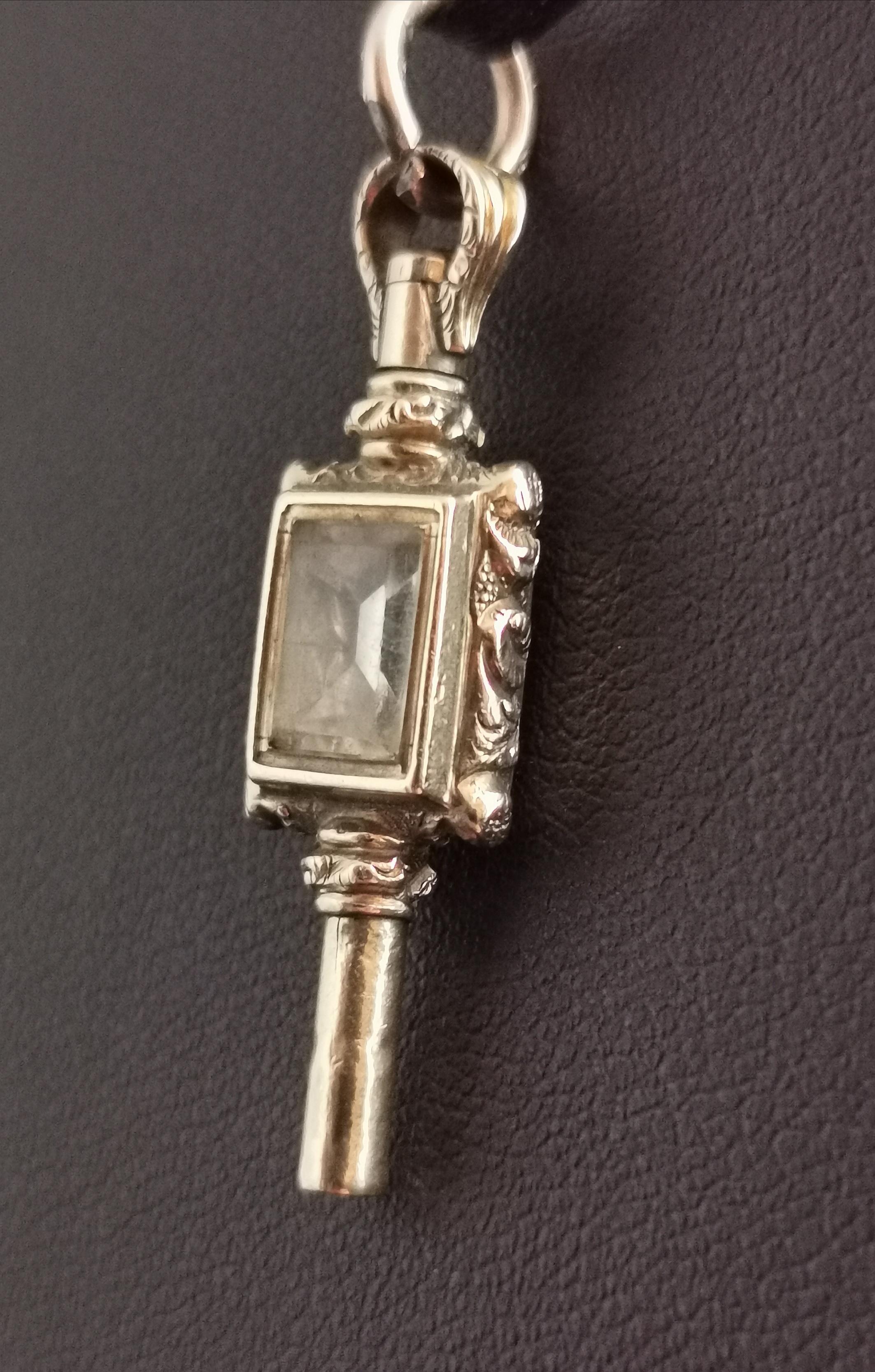 Antique 9 Karat Gold Watch Key Pendant, Victorian 2