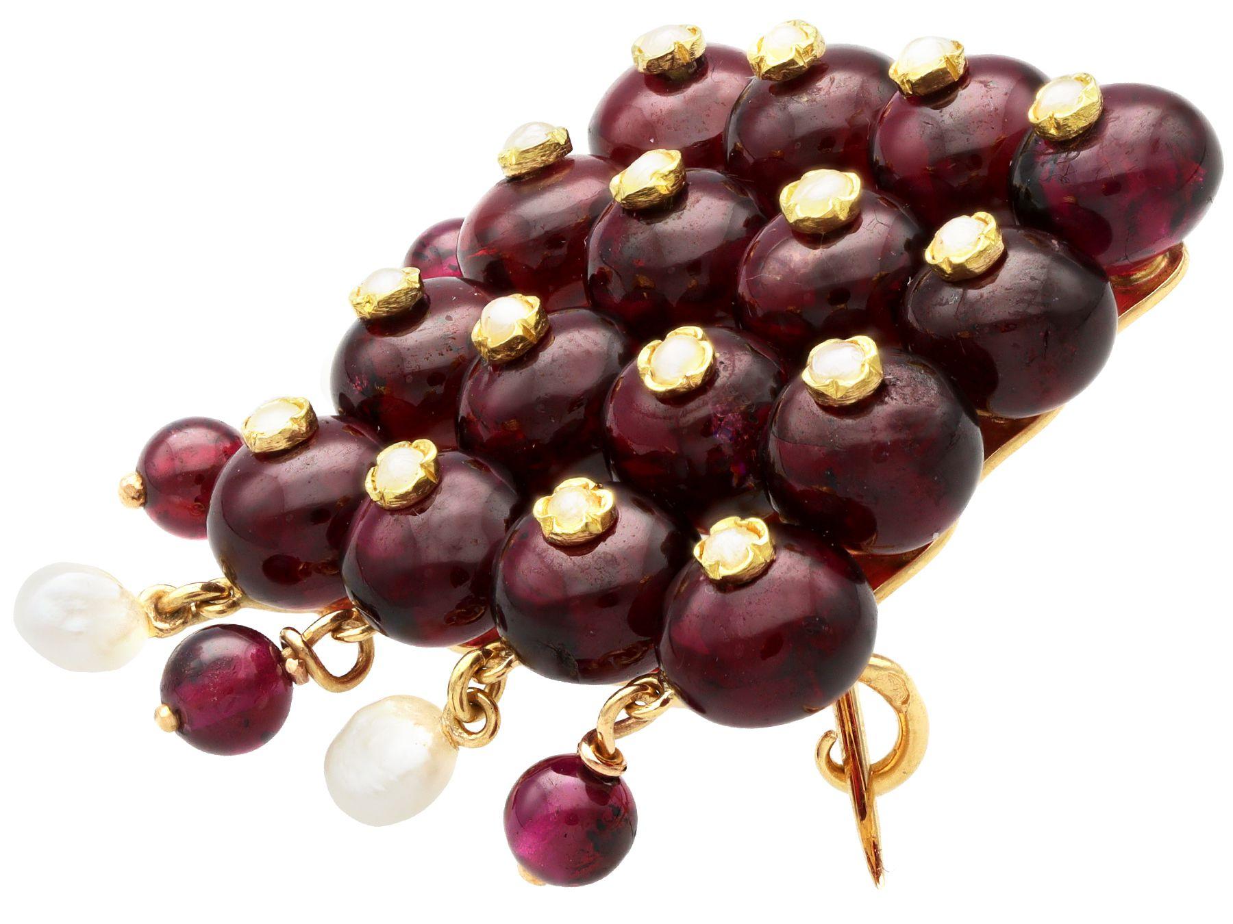 Bead Antique 9.50 Carat Garnet and Pearl Yellow Gold Brooch, circa 1910 For Sale